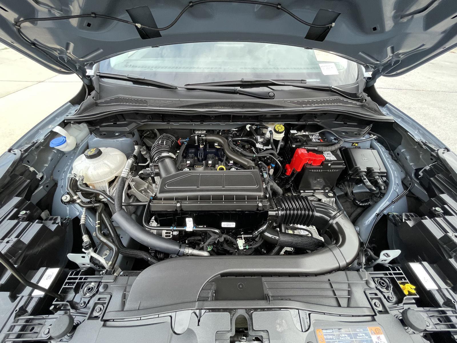 Vehicle photo 33