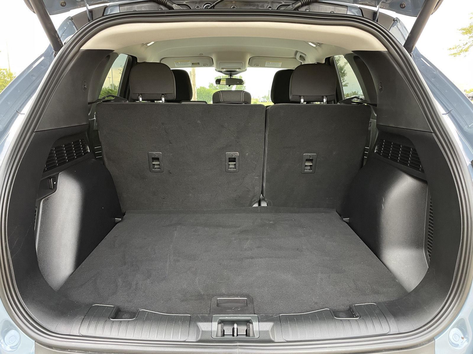 Vehicle photo 34
