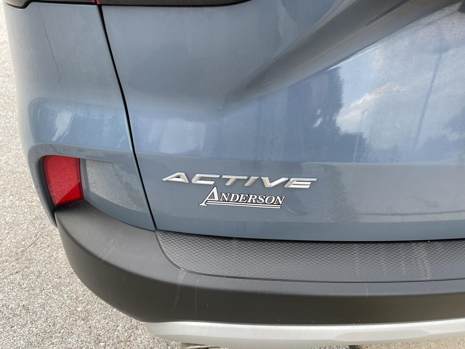 Vehicle photo 37