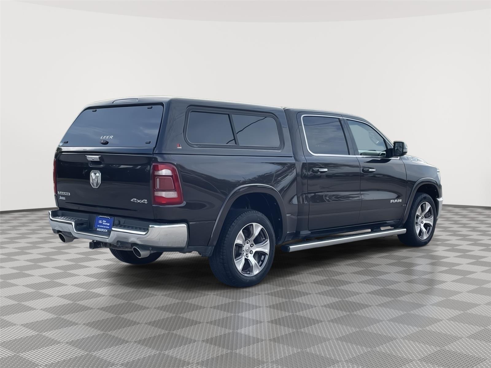 Vehicle photo 7