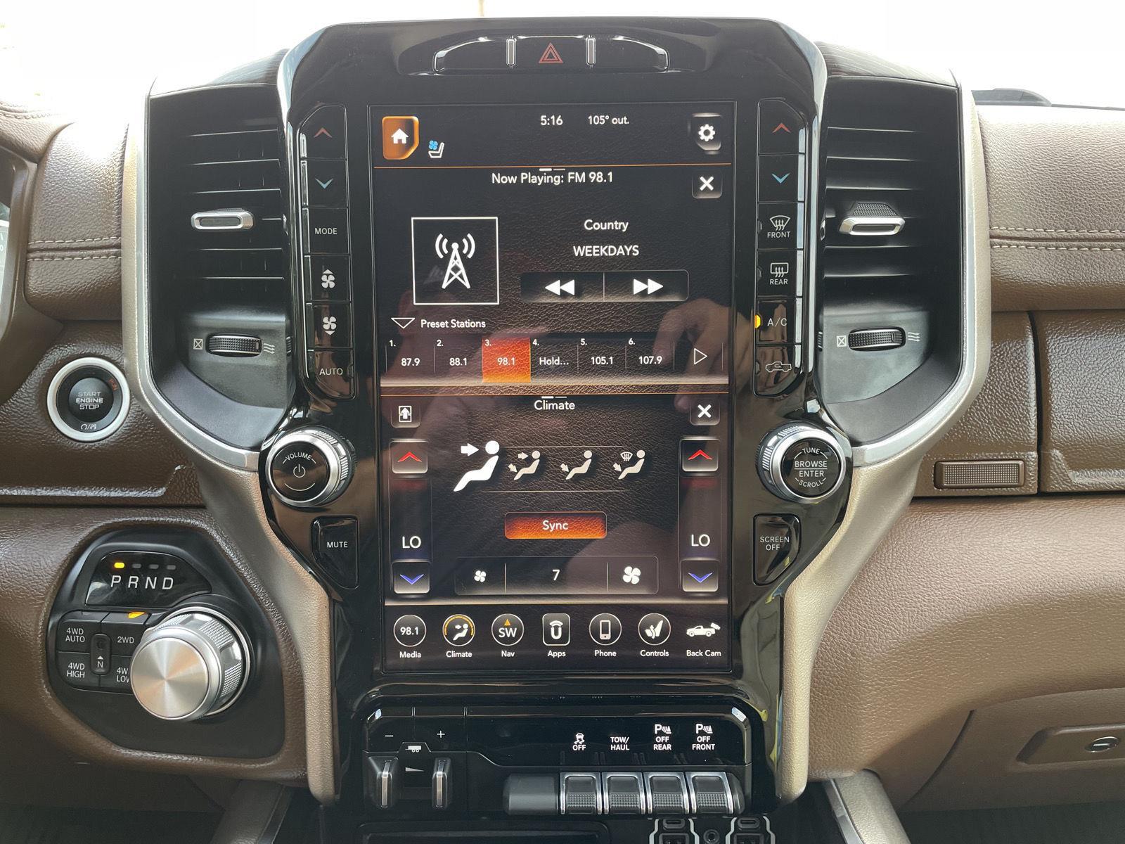 Vehicle photo 21