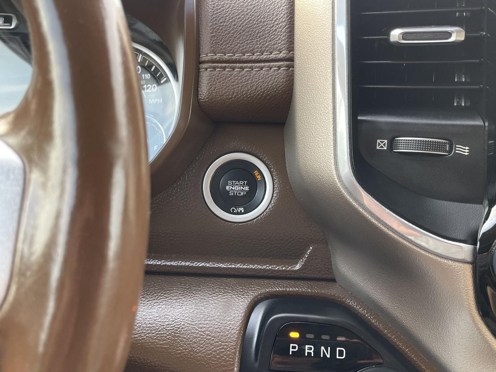 Vehicle photo 24