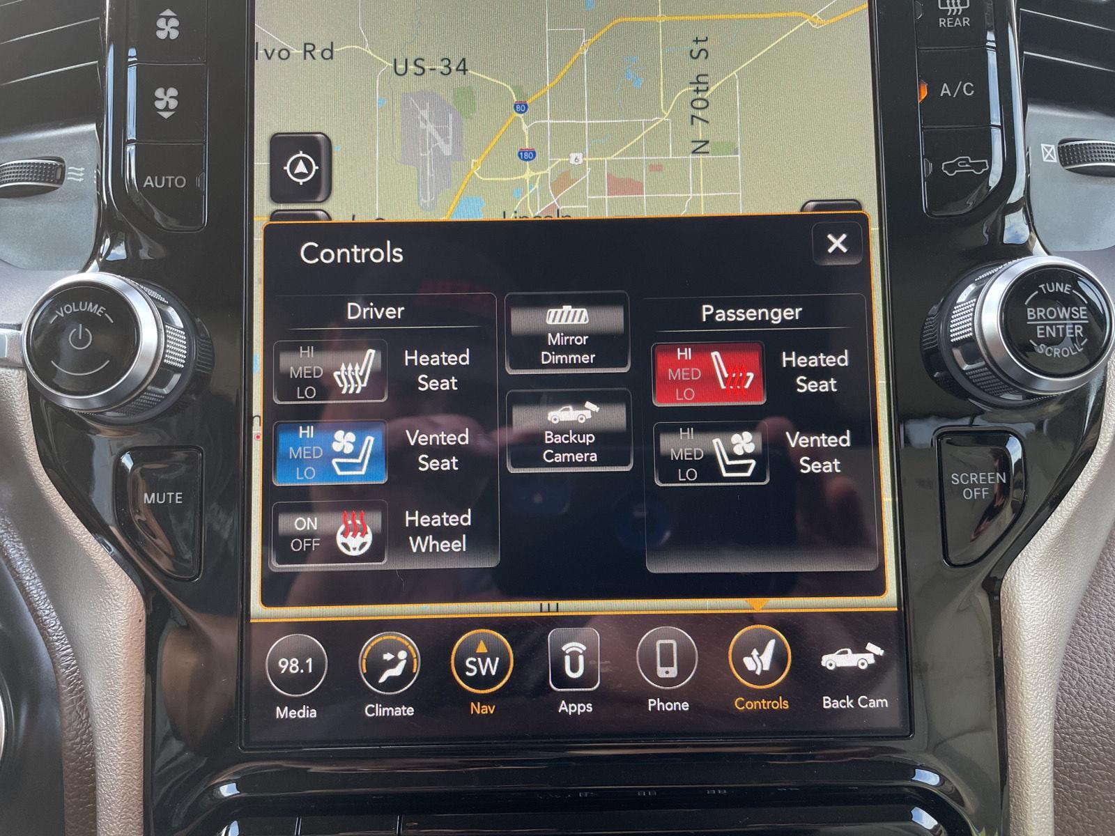 Vehicle photo 25