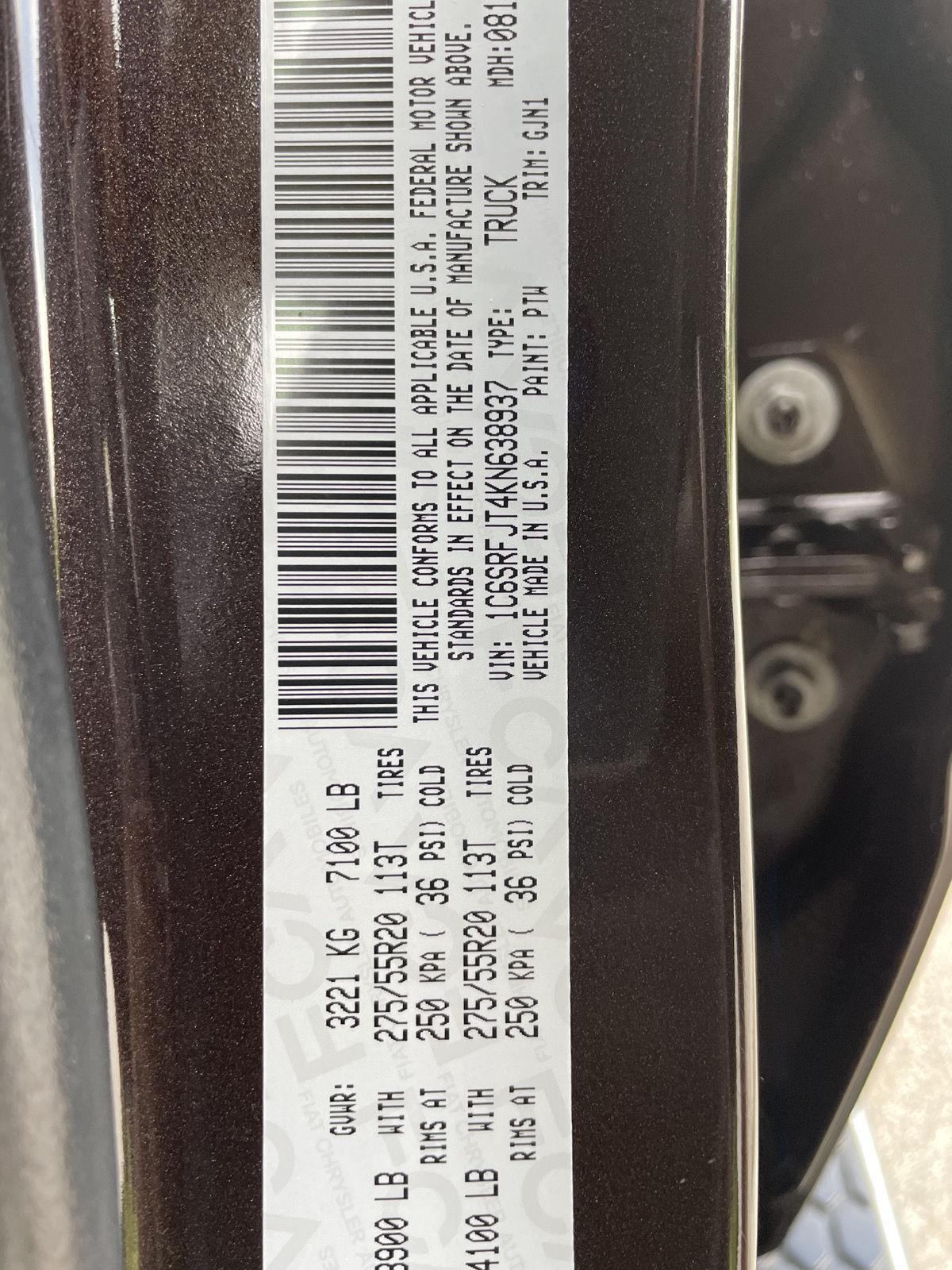 Vehicle photo 30