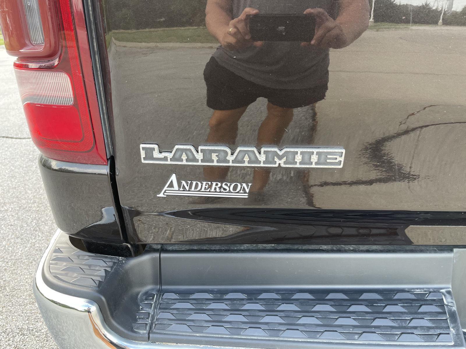 Vehicle photo 35