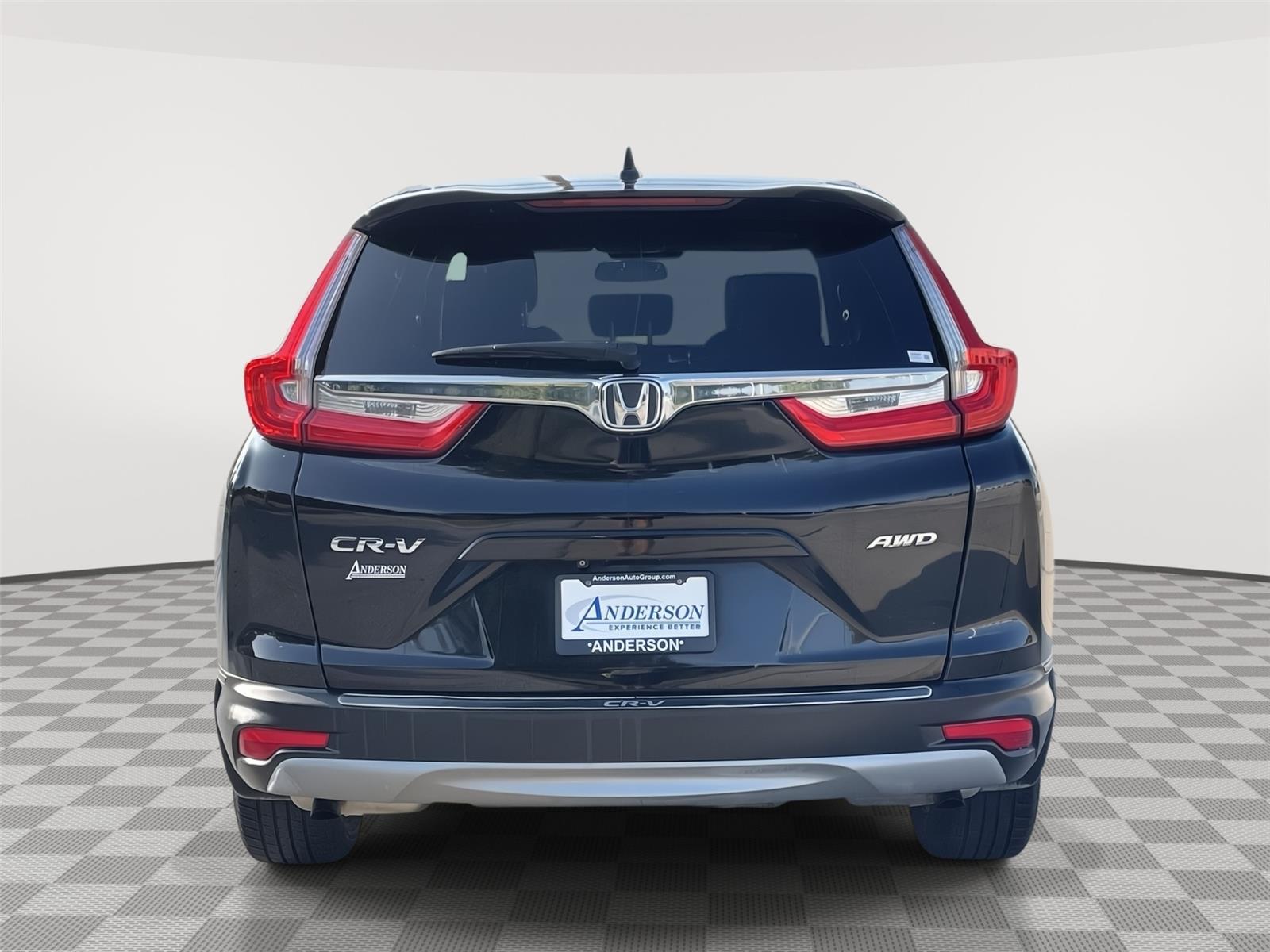 Vehicle photo 8
