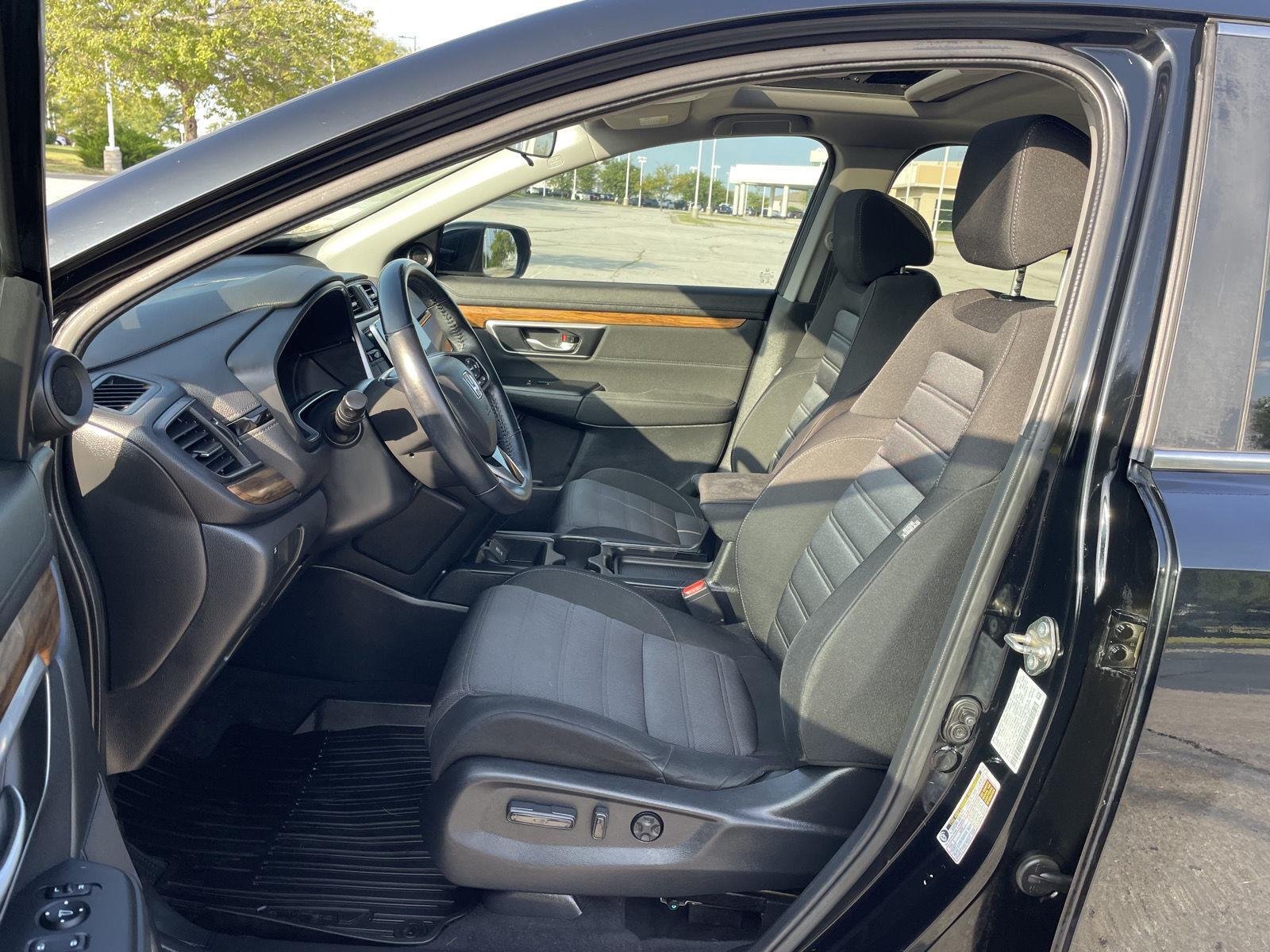 Vehicle photo 16
