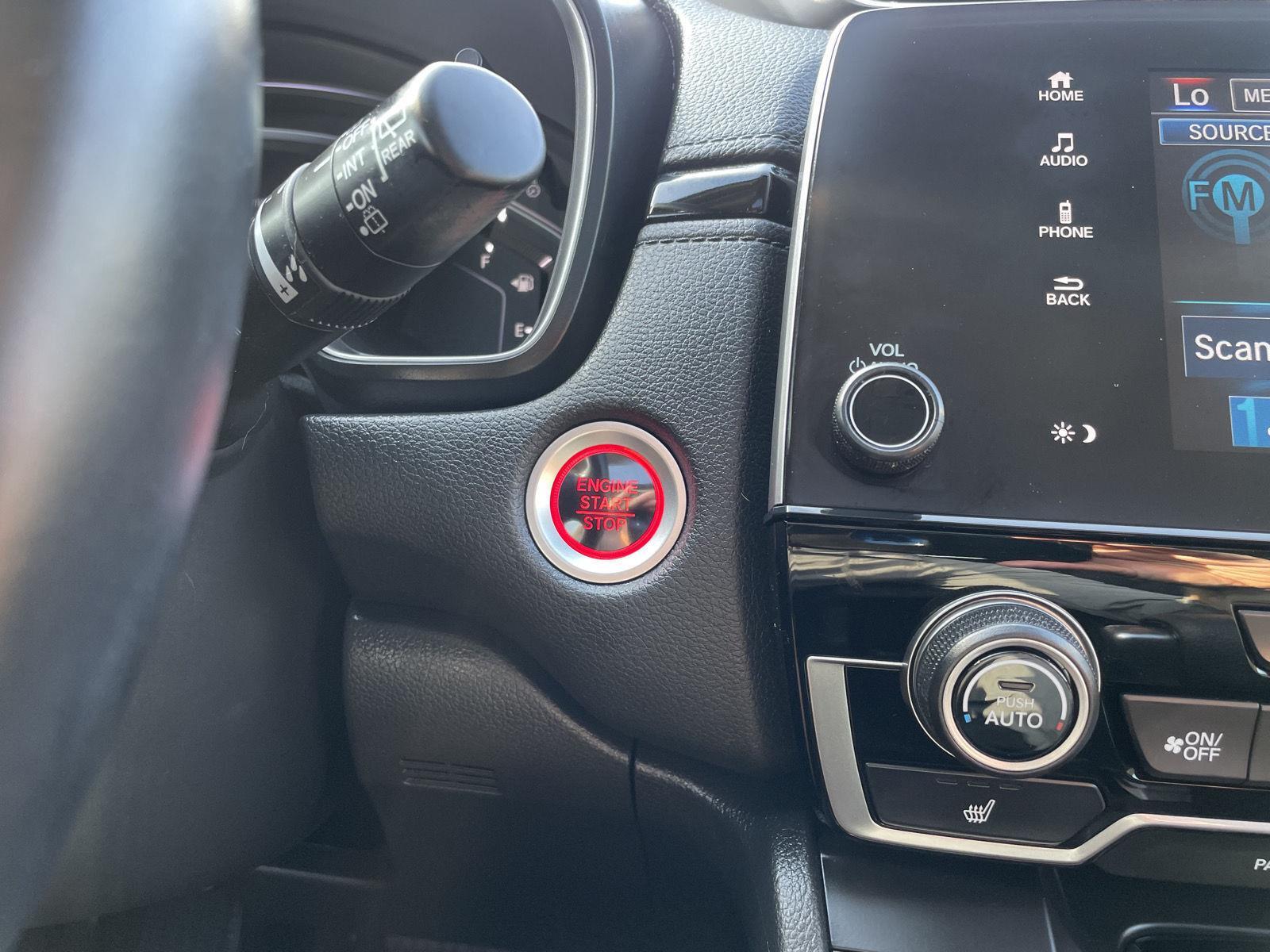 Vehicle photo 23