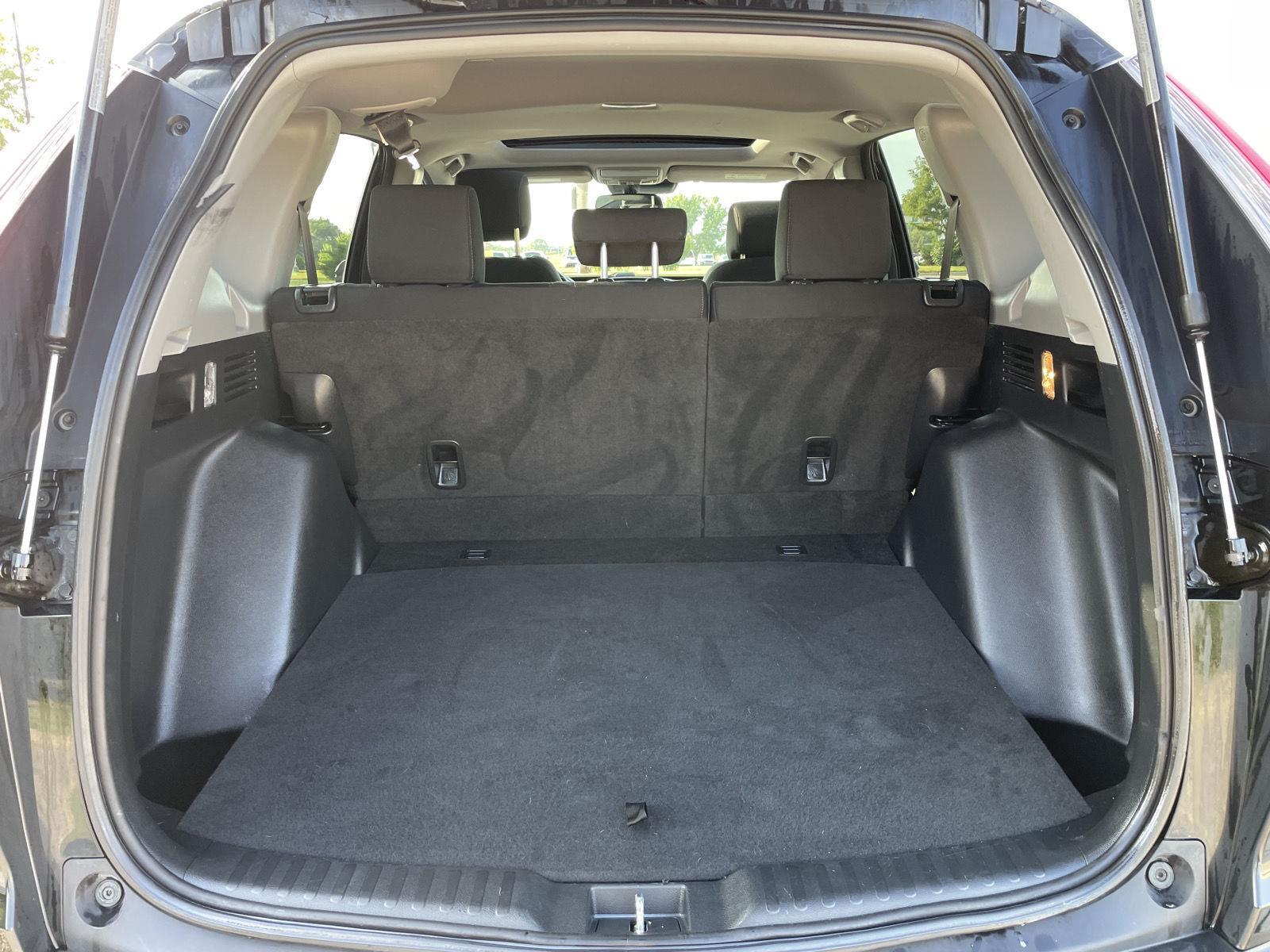 Vehicle photo 33