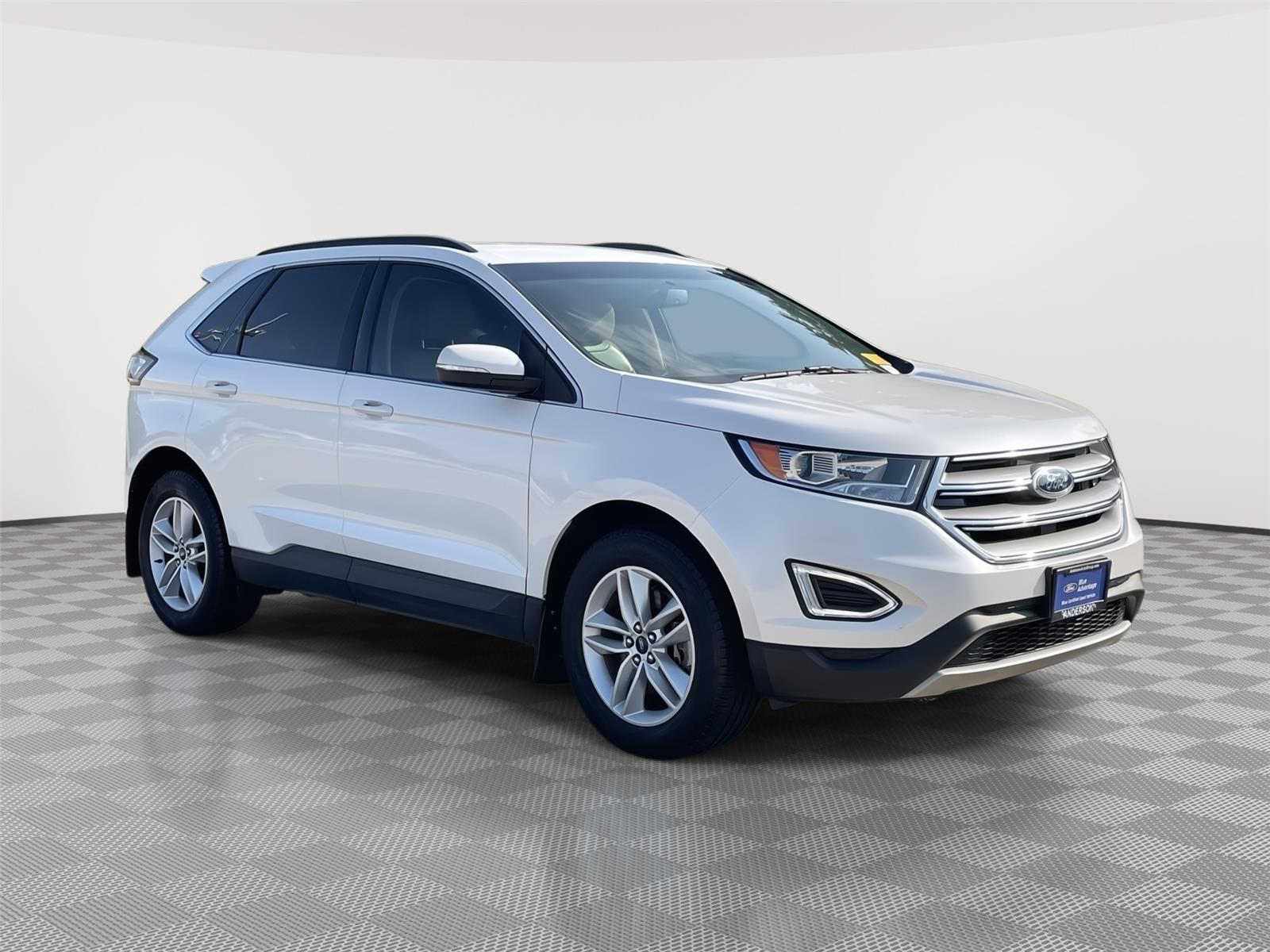 Vehicle photo 5
