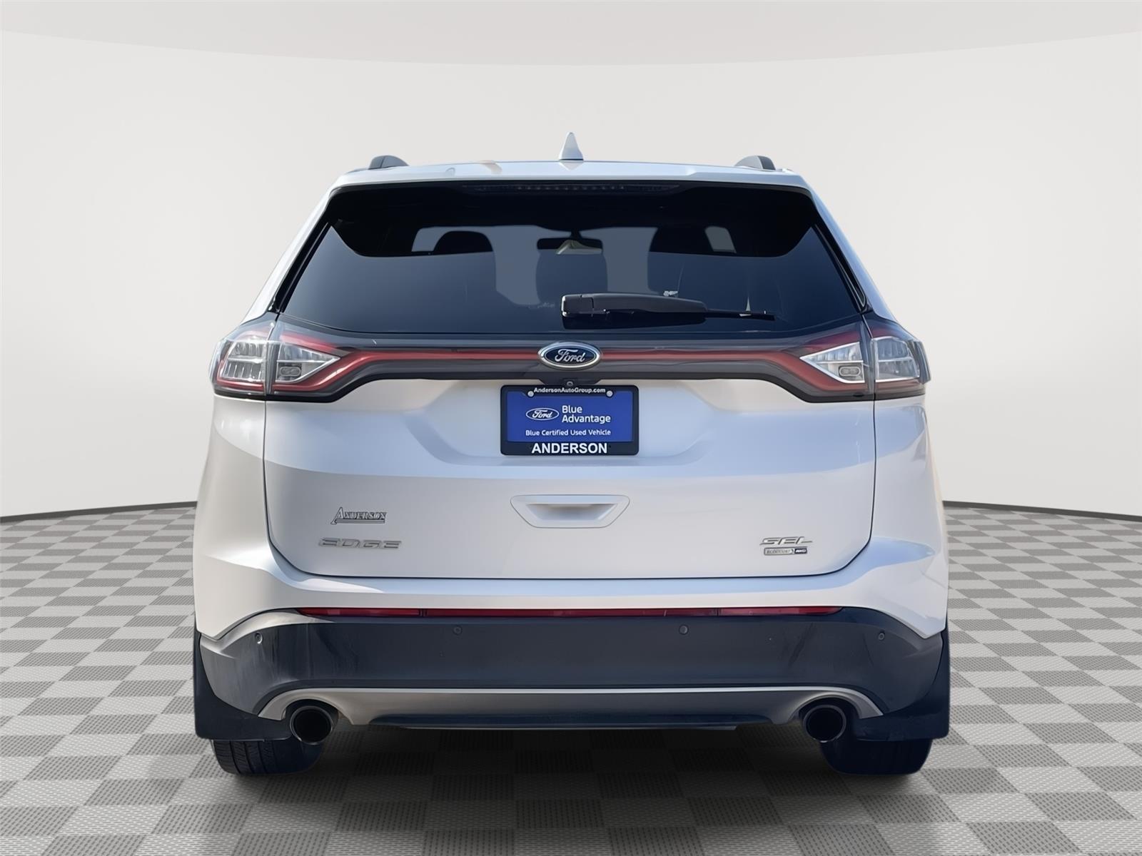 Vehicle photo 8