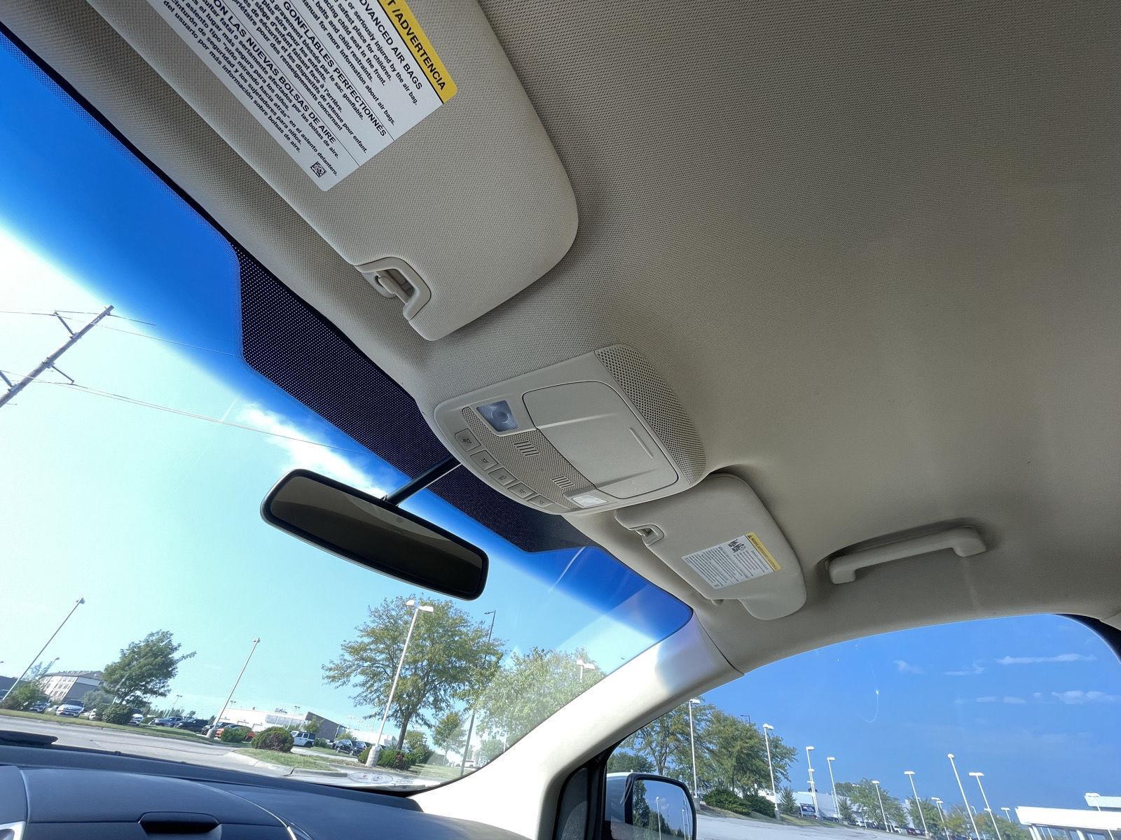 Vehicle photo 20