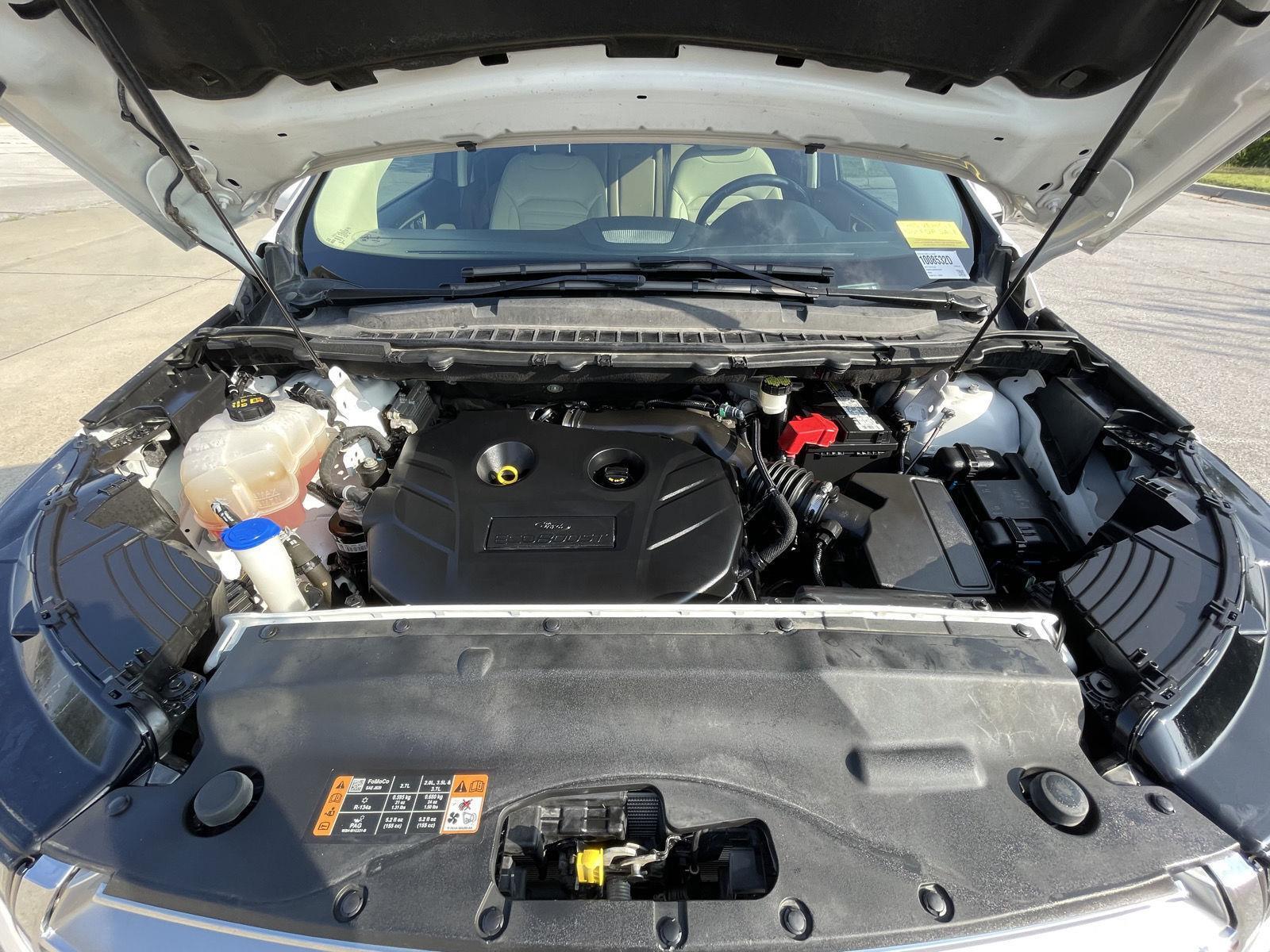 Vehicle photo 33