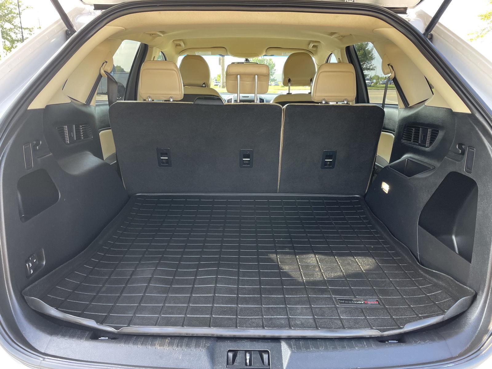 Vehicle photo 34