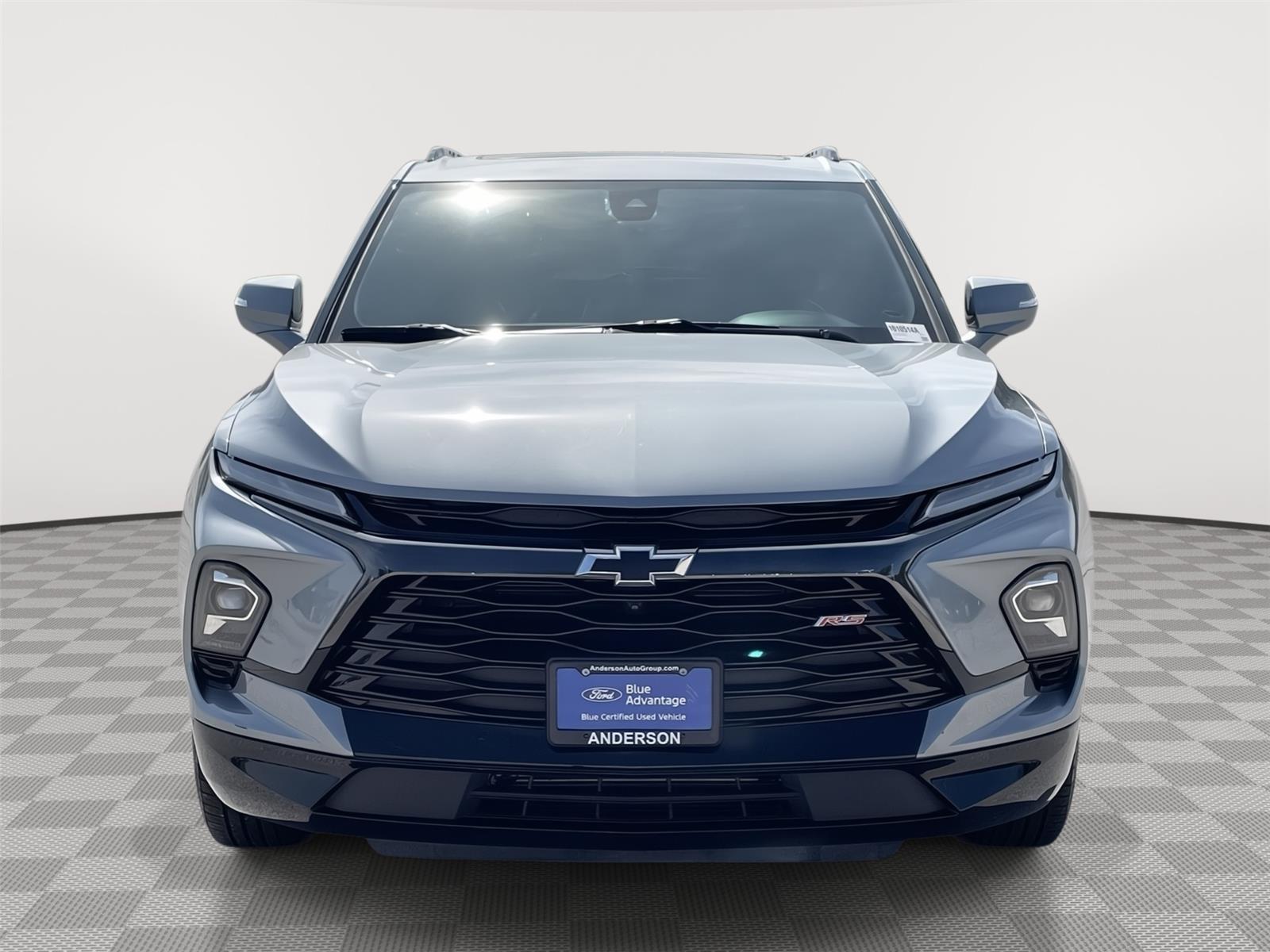 Vehicle photo 4