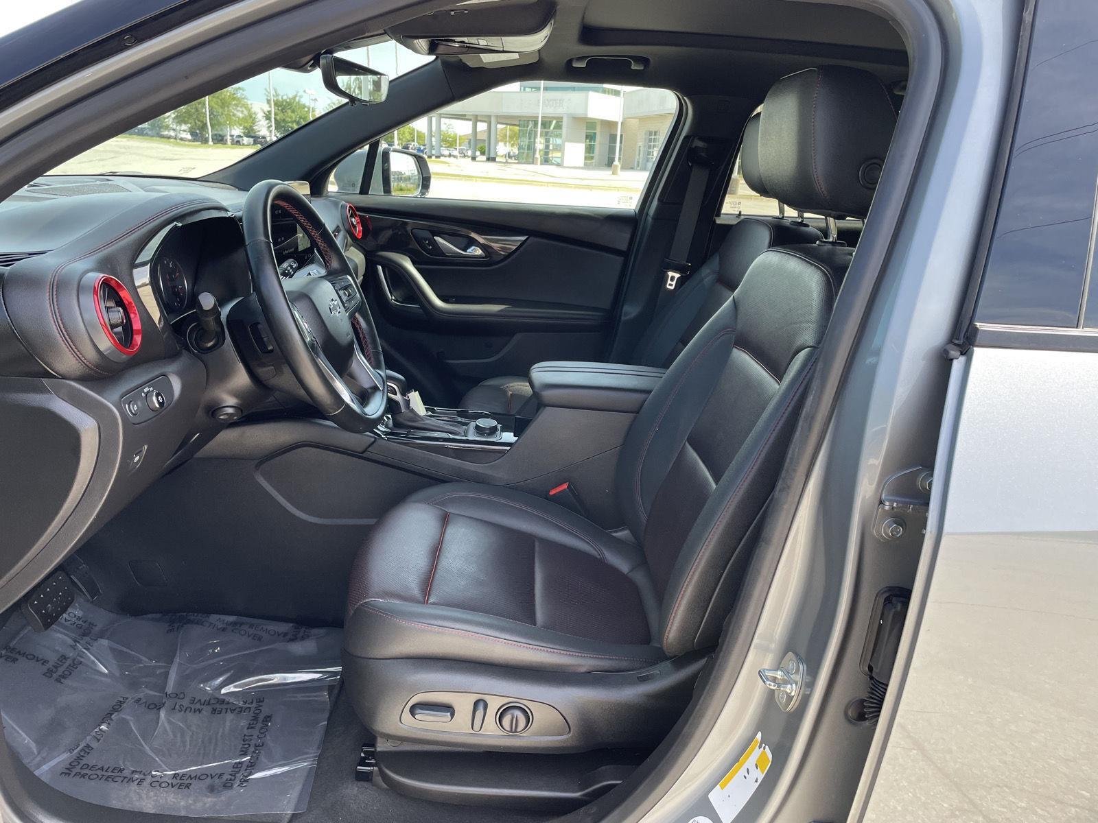 Vehicle photo 16