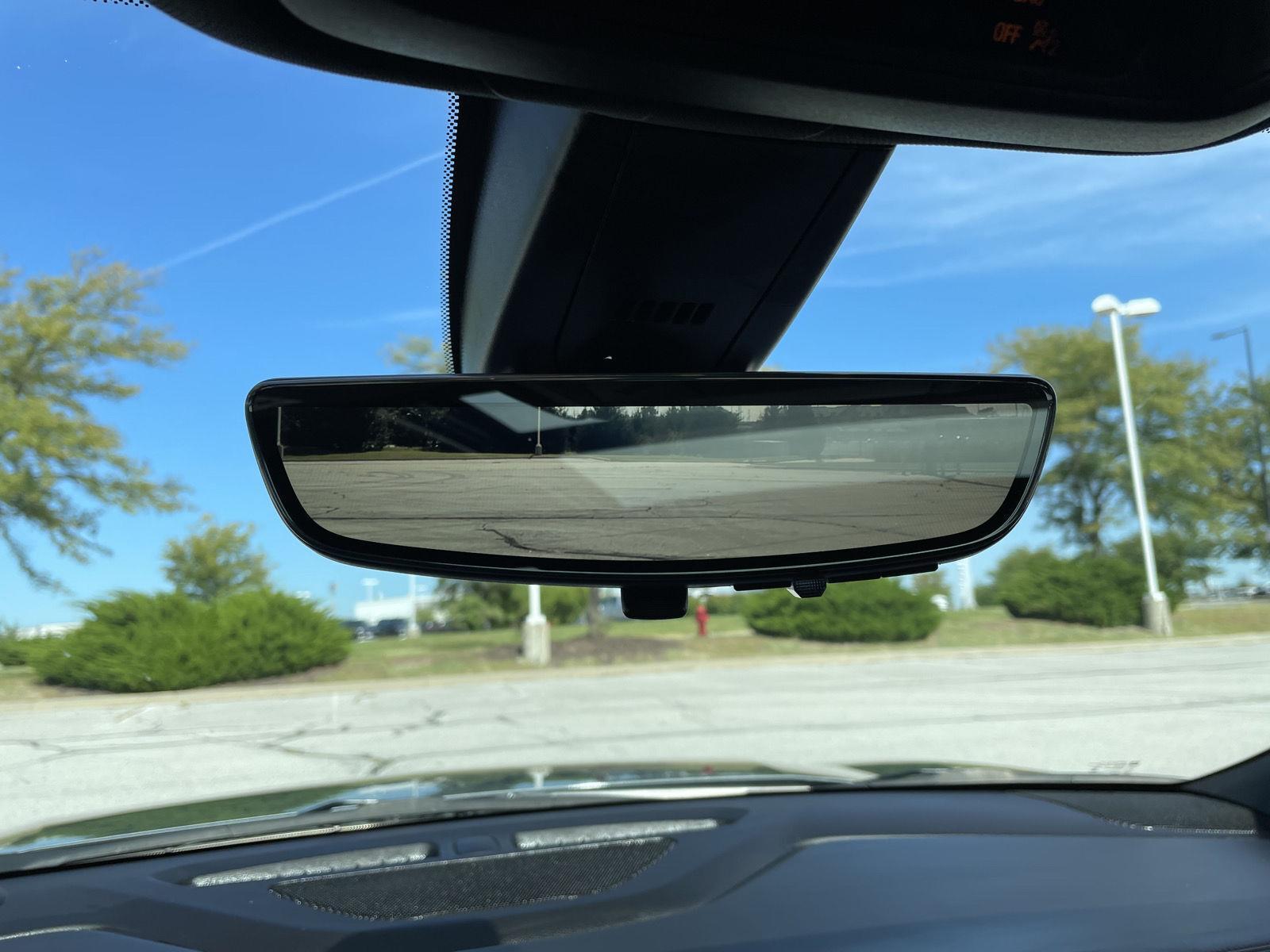 Vehicle photo 21