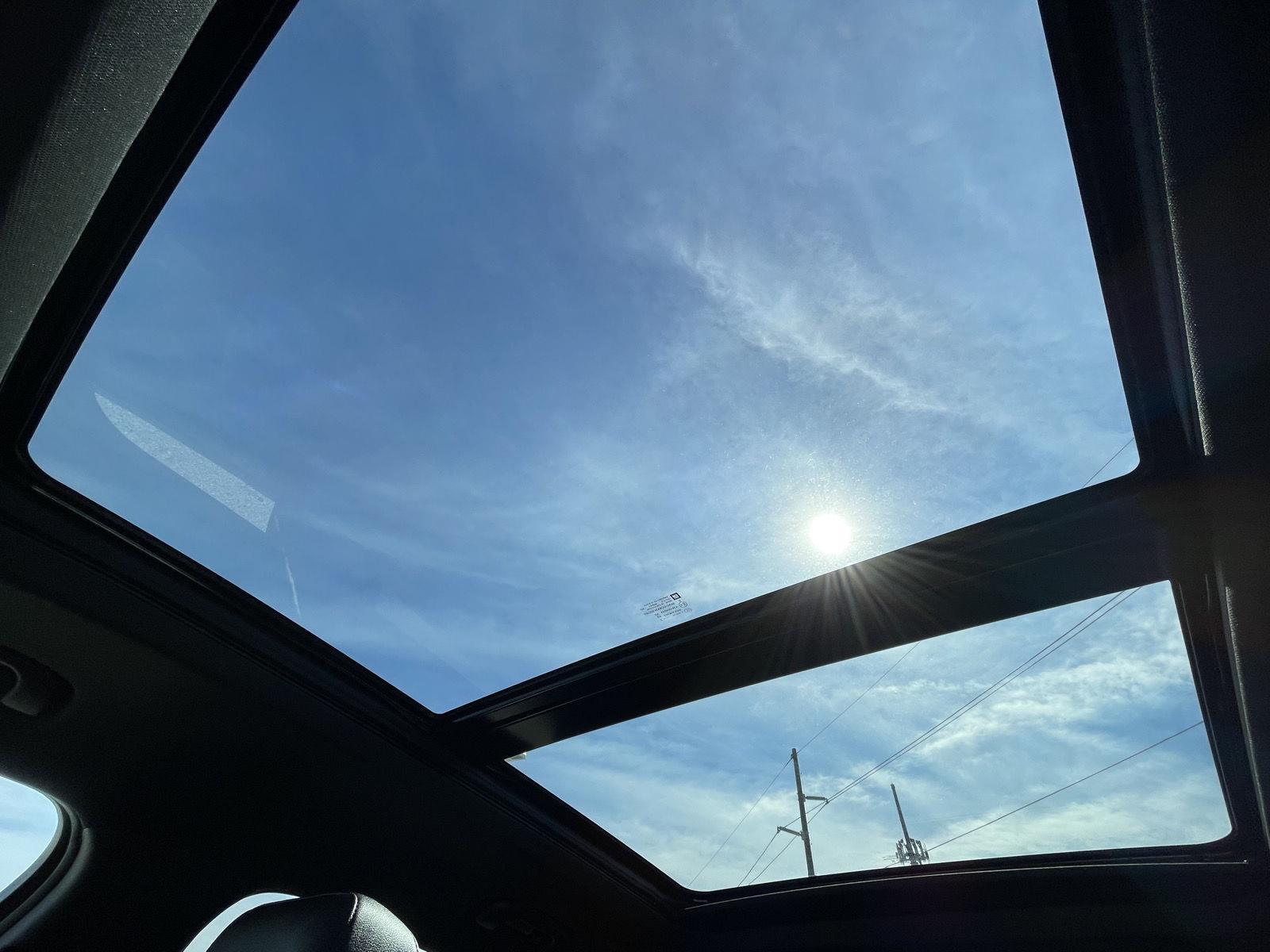 Vehicle photo 22