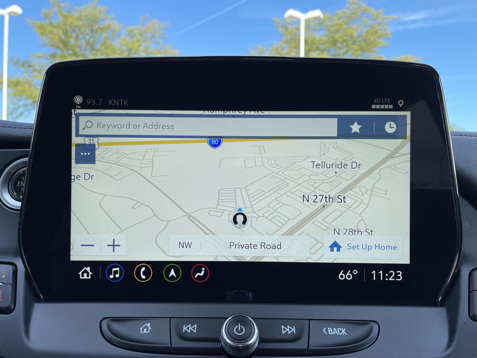 Vehicle photo 26