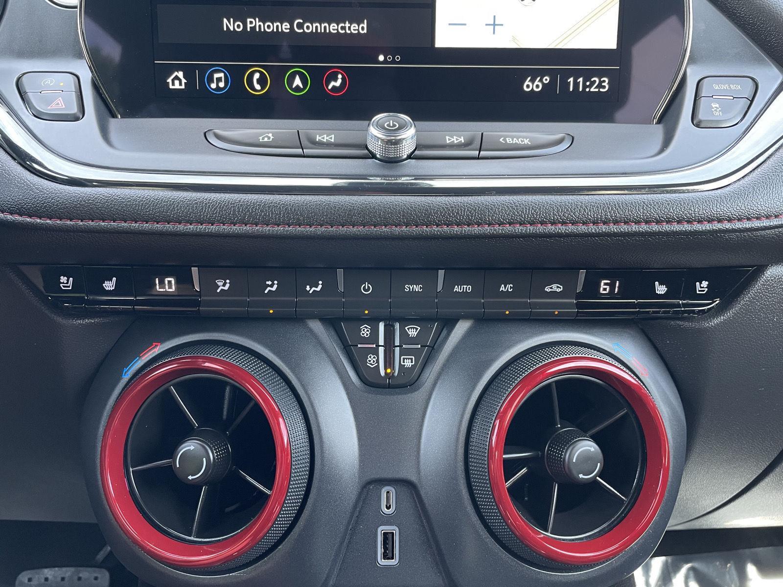 Vehicle photo 28