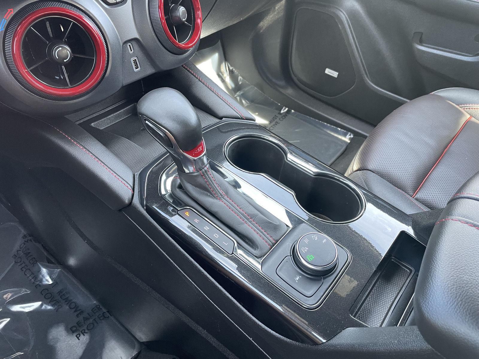 Vehicle photo 34