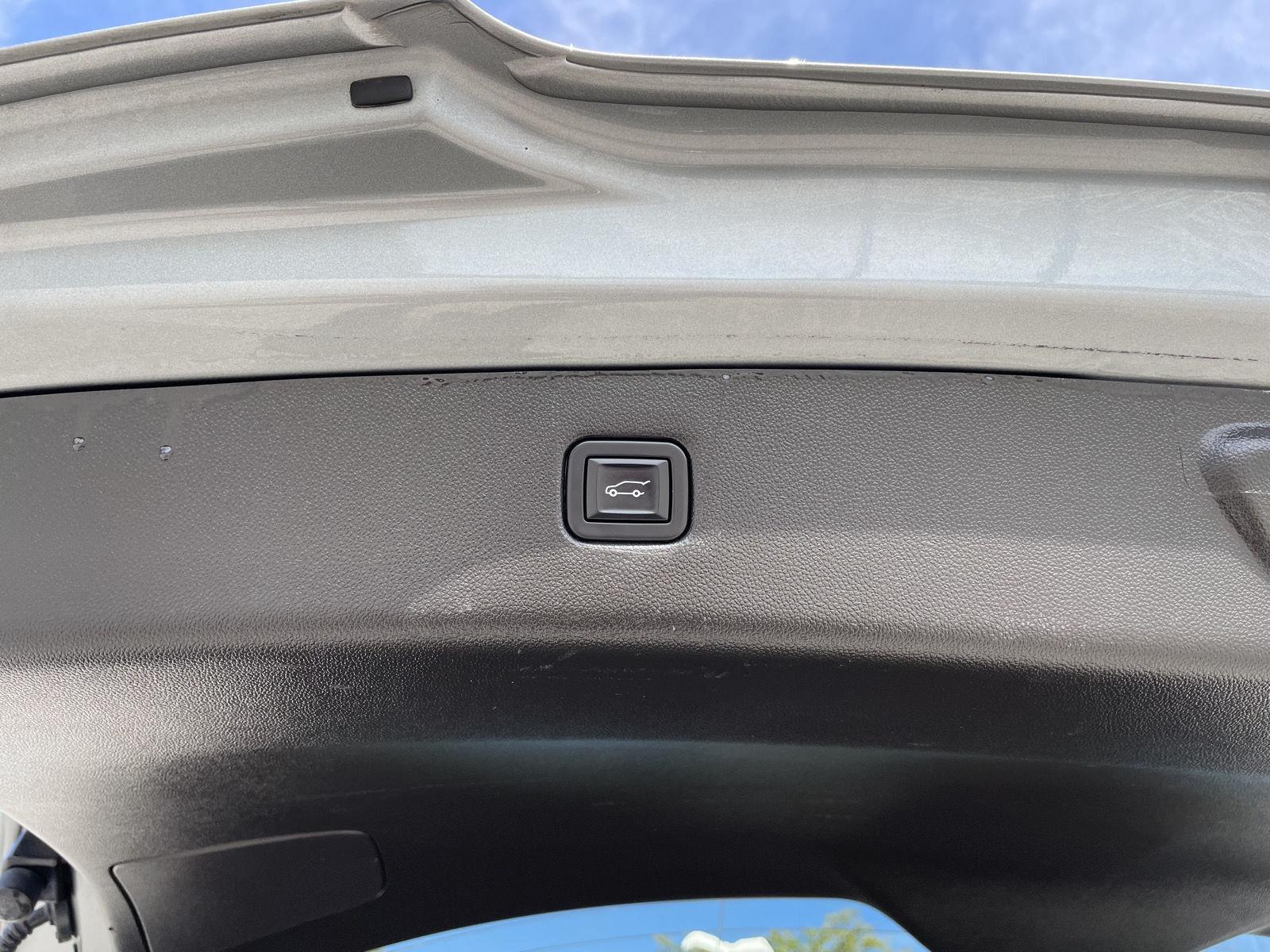 Vehicle photo 40