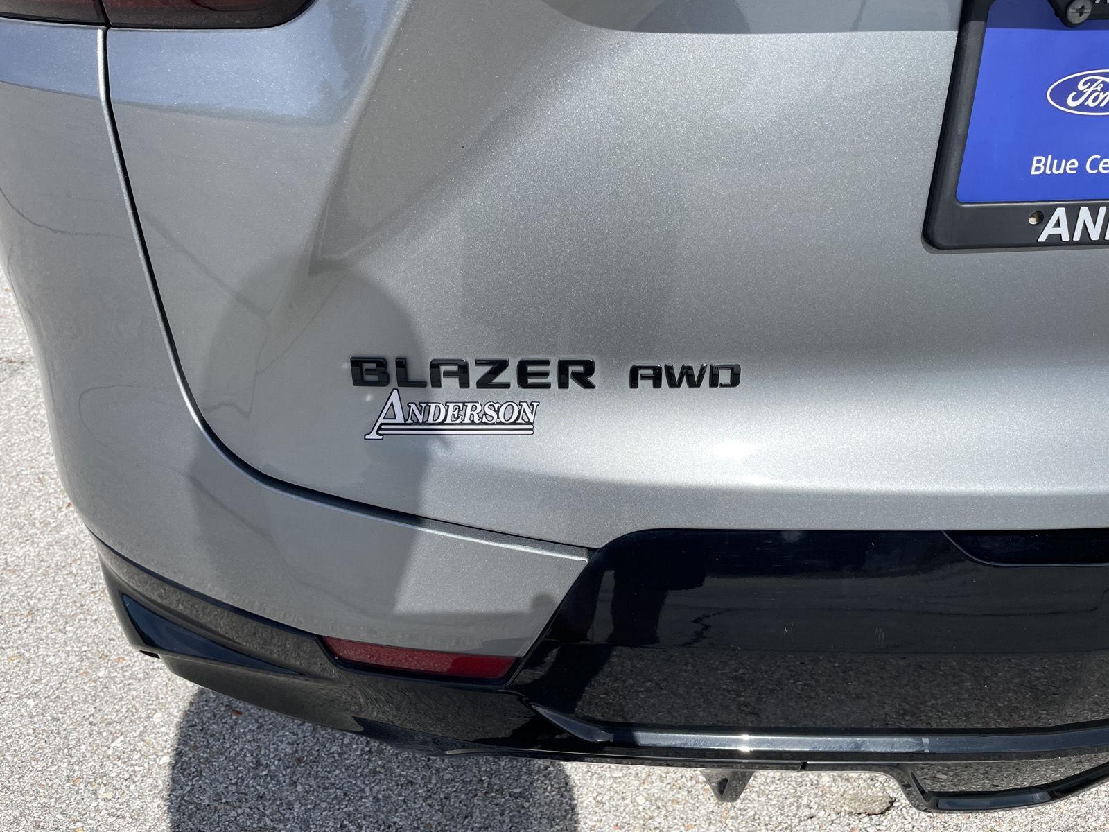 Vehicle photo 41