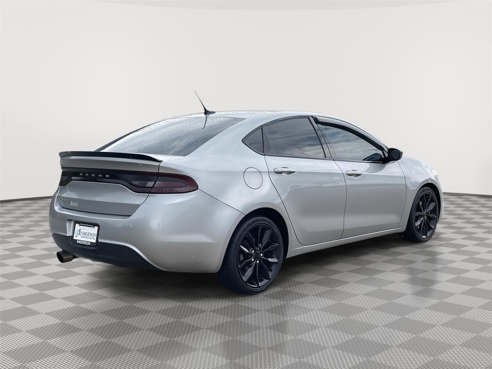 Vehicle photo 7