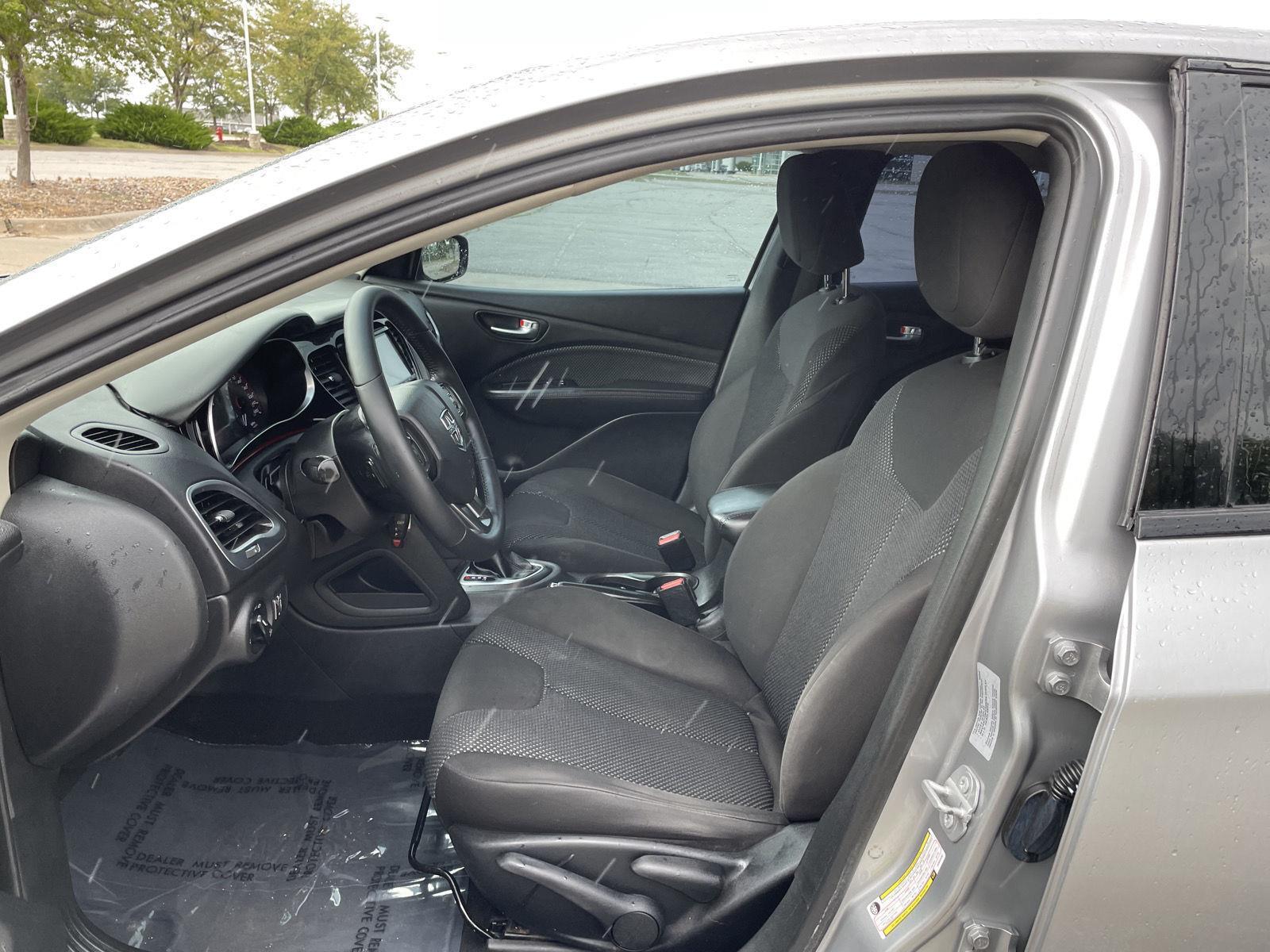 Vehicle photo 15