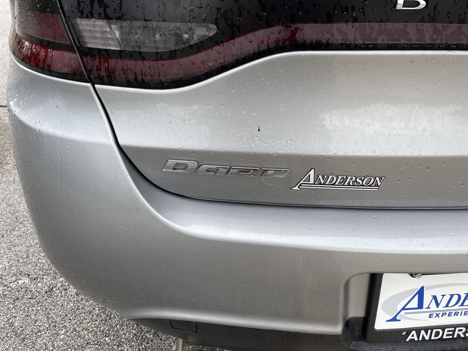 Vehicle photo 29