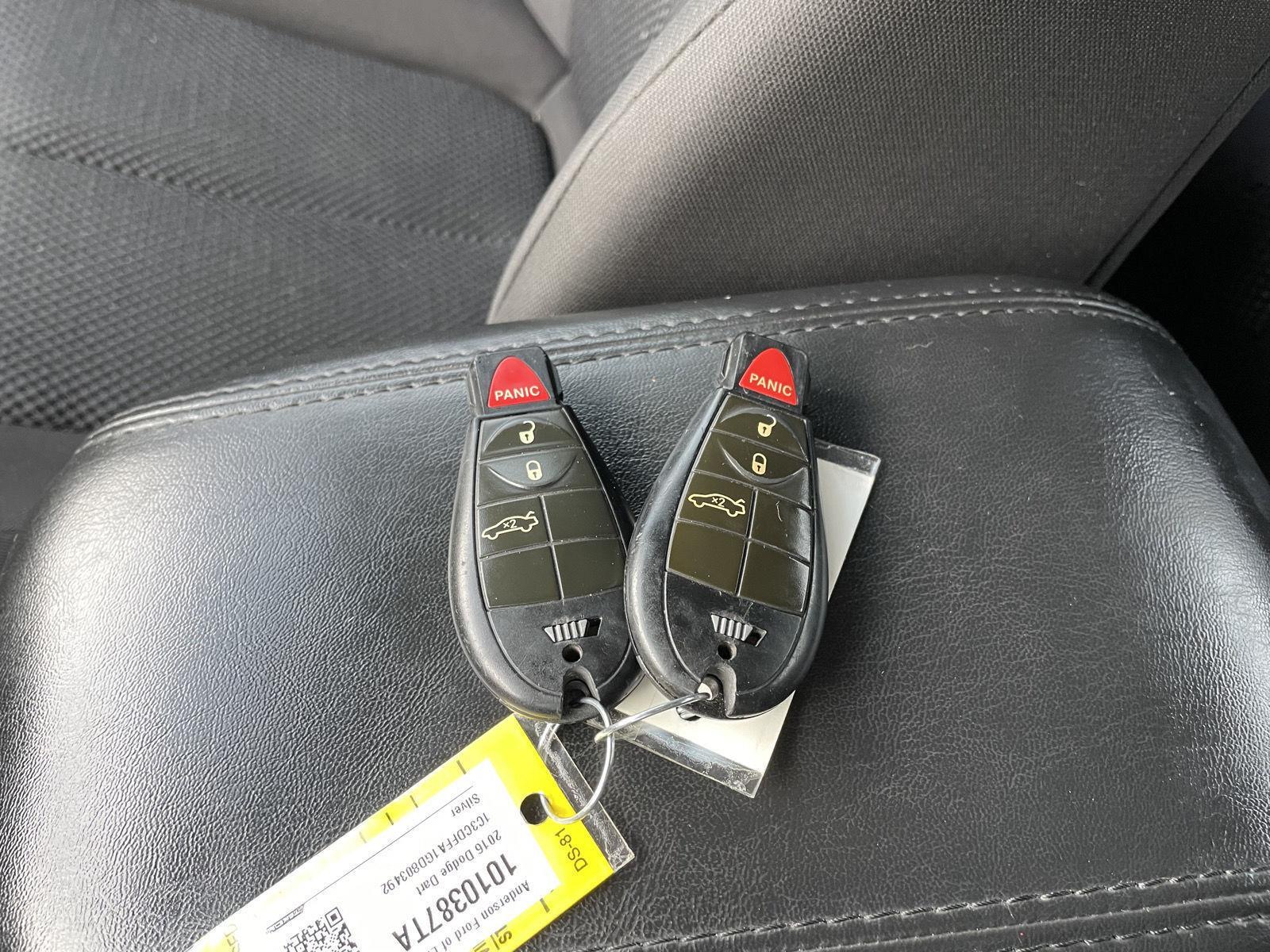 Vehicle photo 30