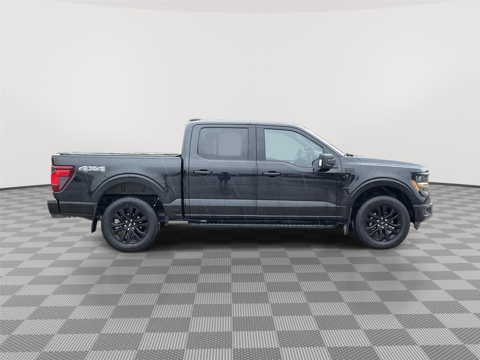Vehicle photo 6