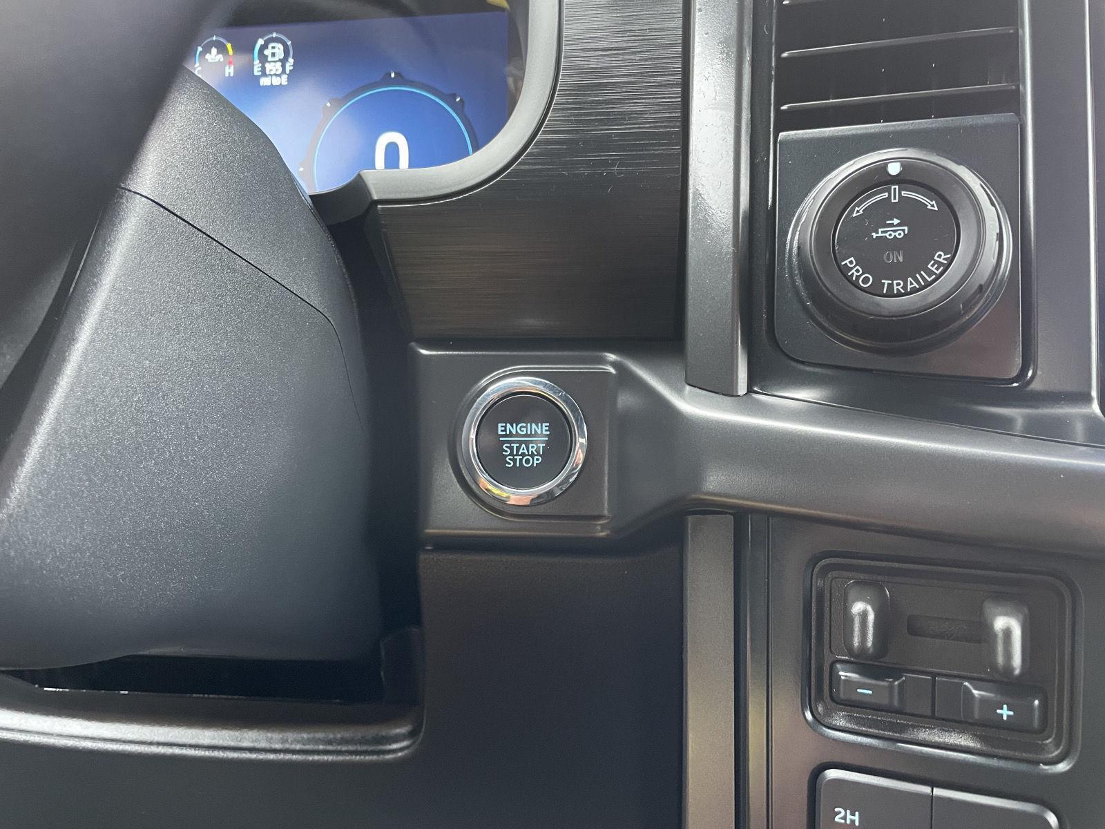 Vehicle photo 26