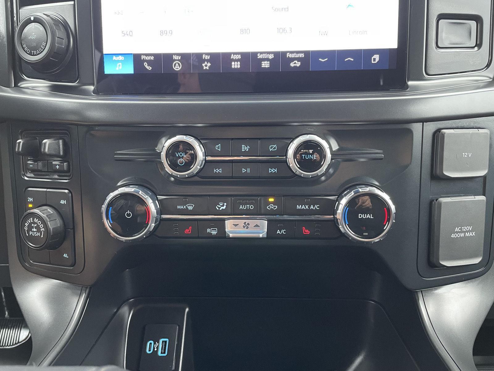 Vehicle photo 27