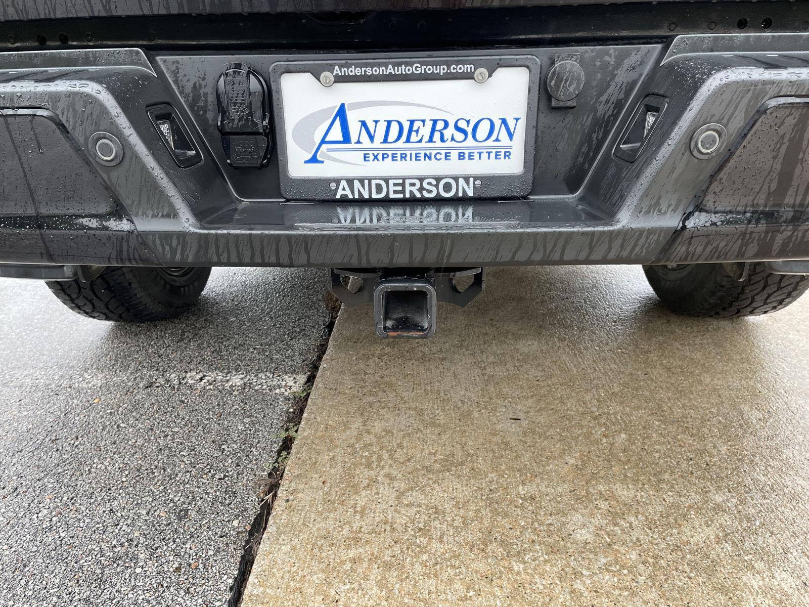 Vehicle photo 40