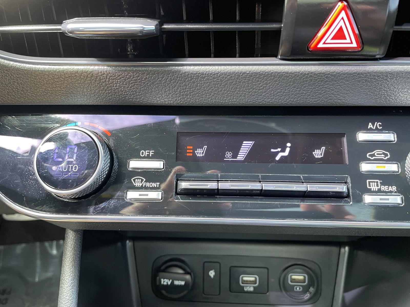 Vehicle photo 27