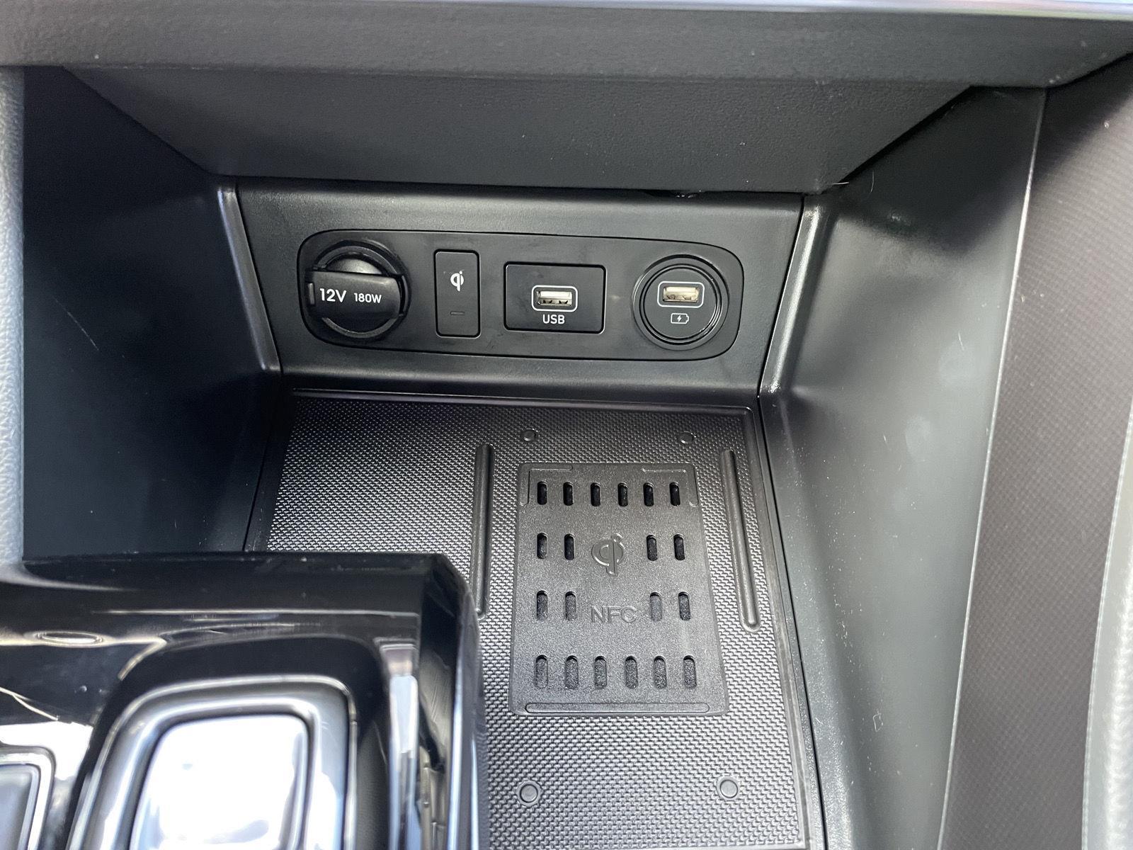 Vehicle photo 28