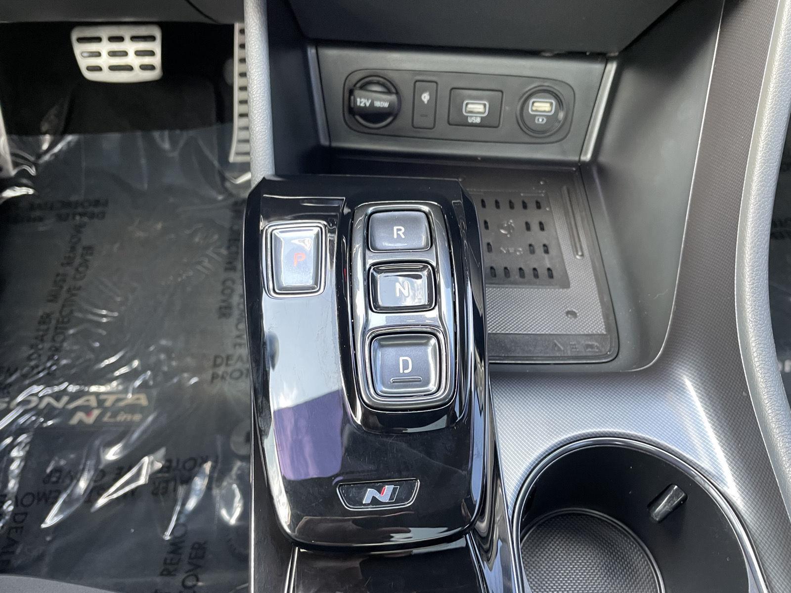 Vehicle photo 30