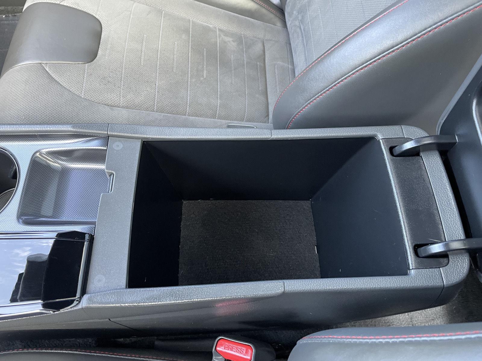 Vehicle photo 31