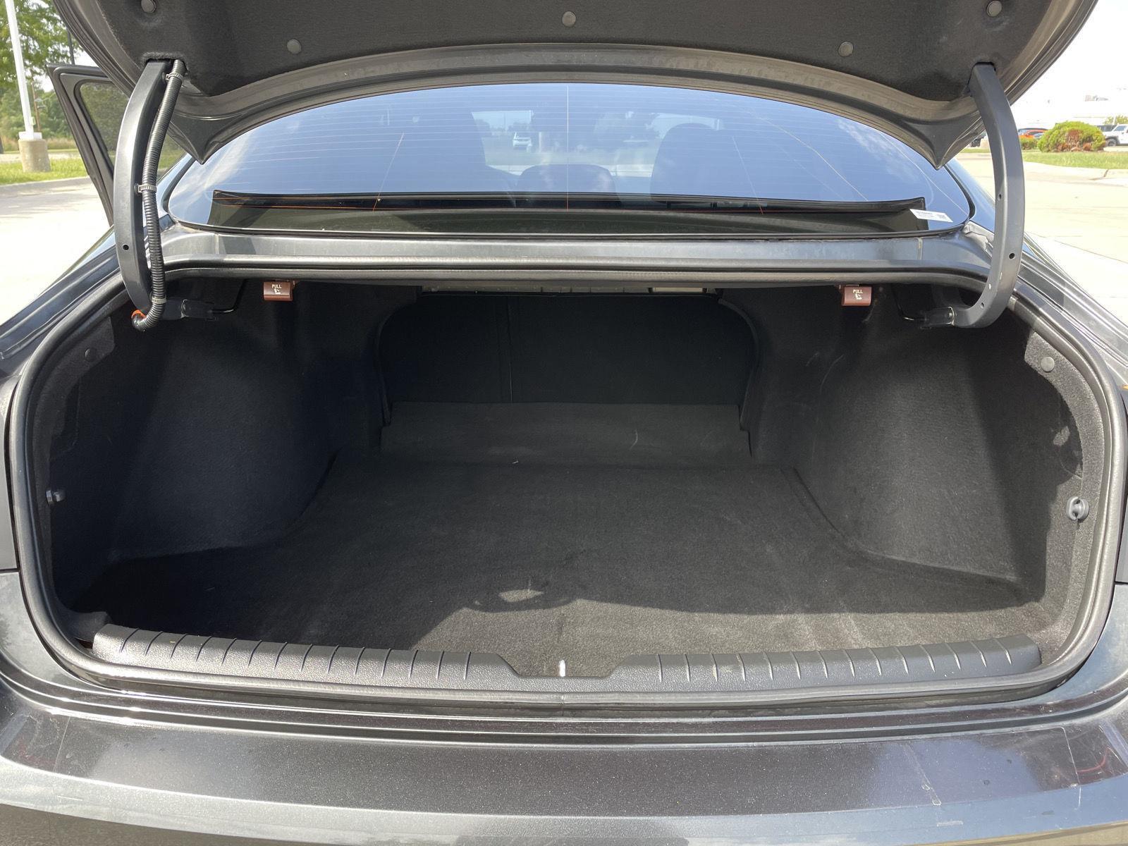 Vehicle photo 35