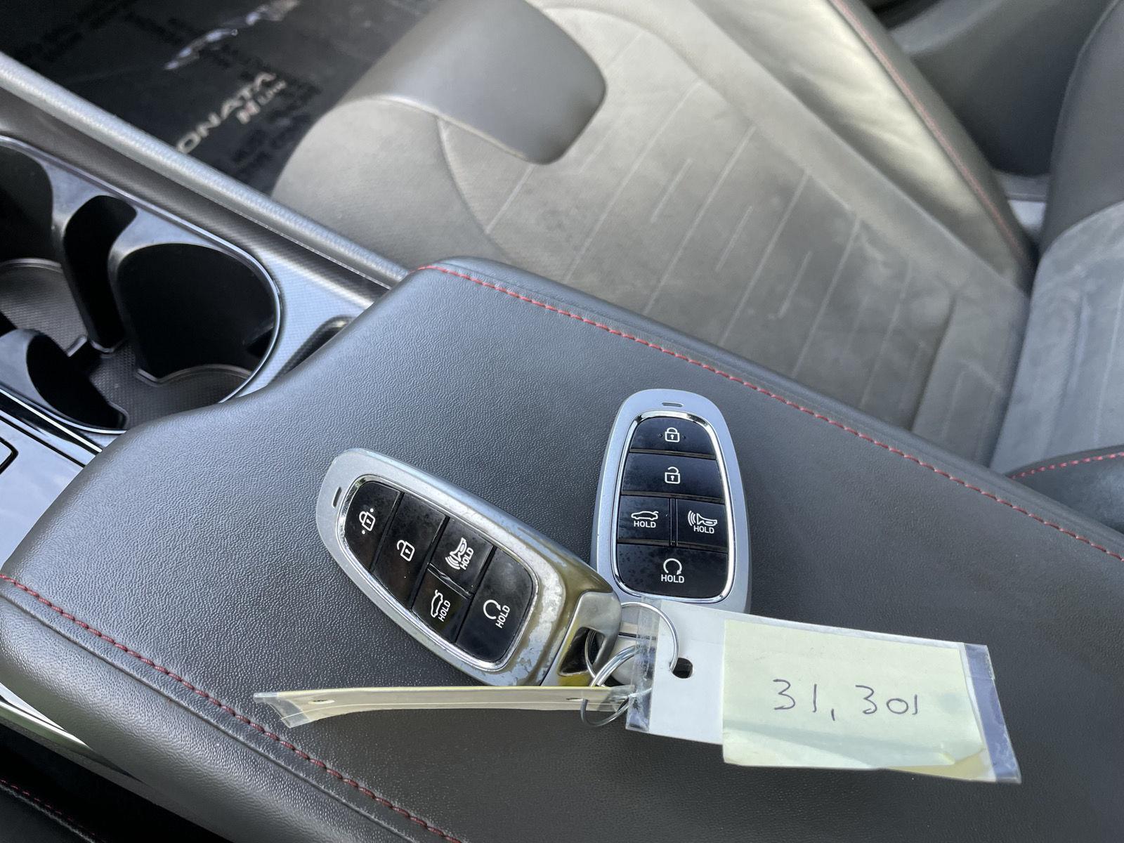 Vehicle photo 37