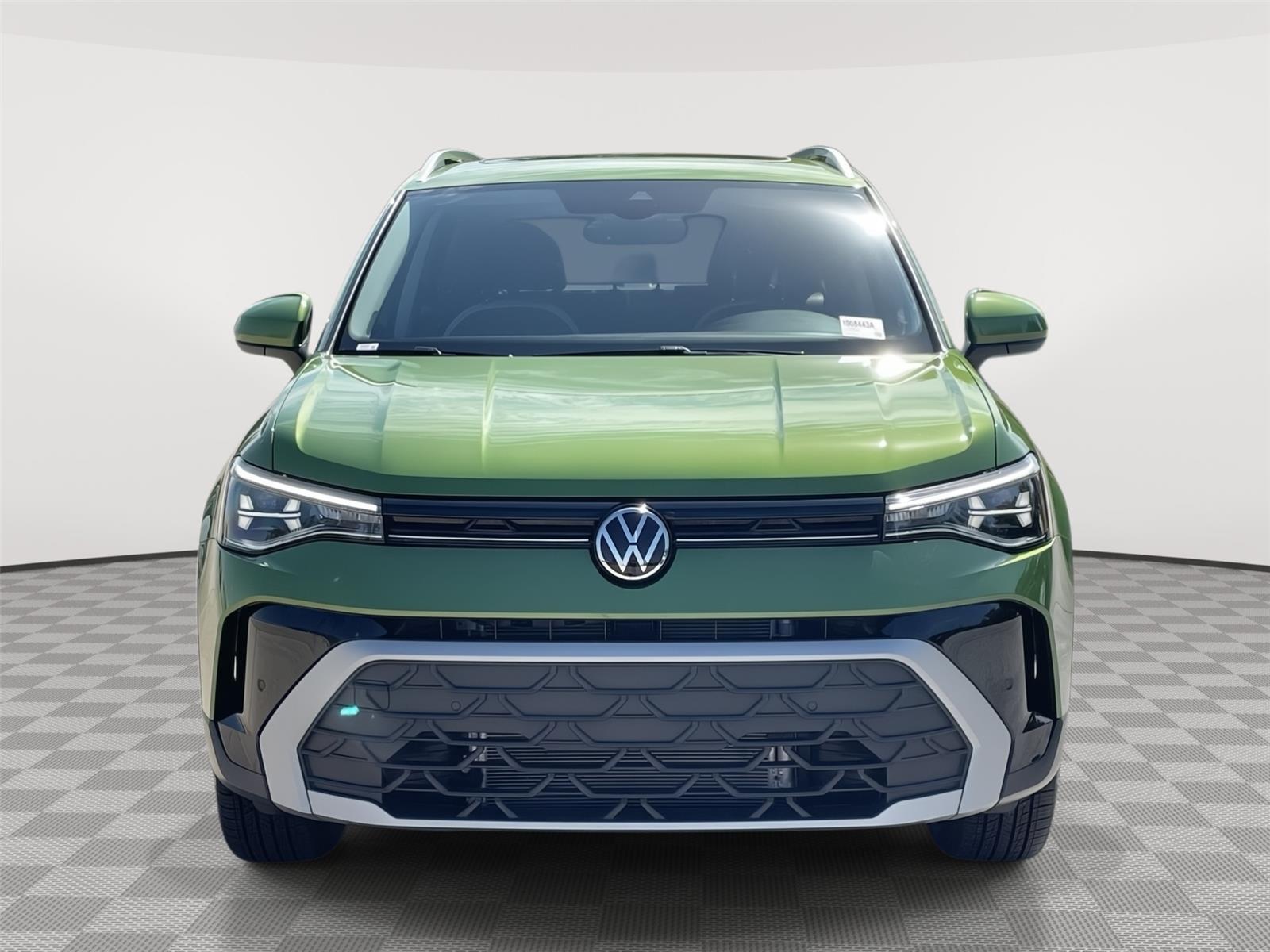 Vehicle photo 4