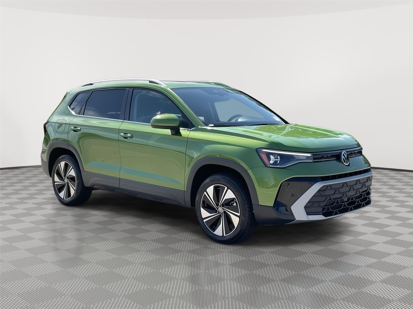 Vehicle photo 5