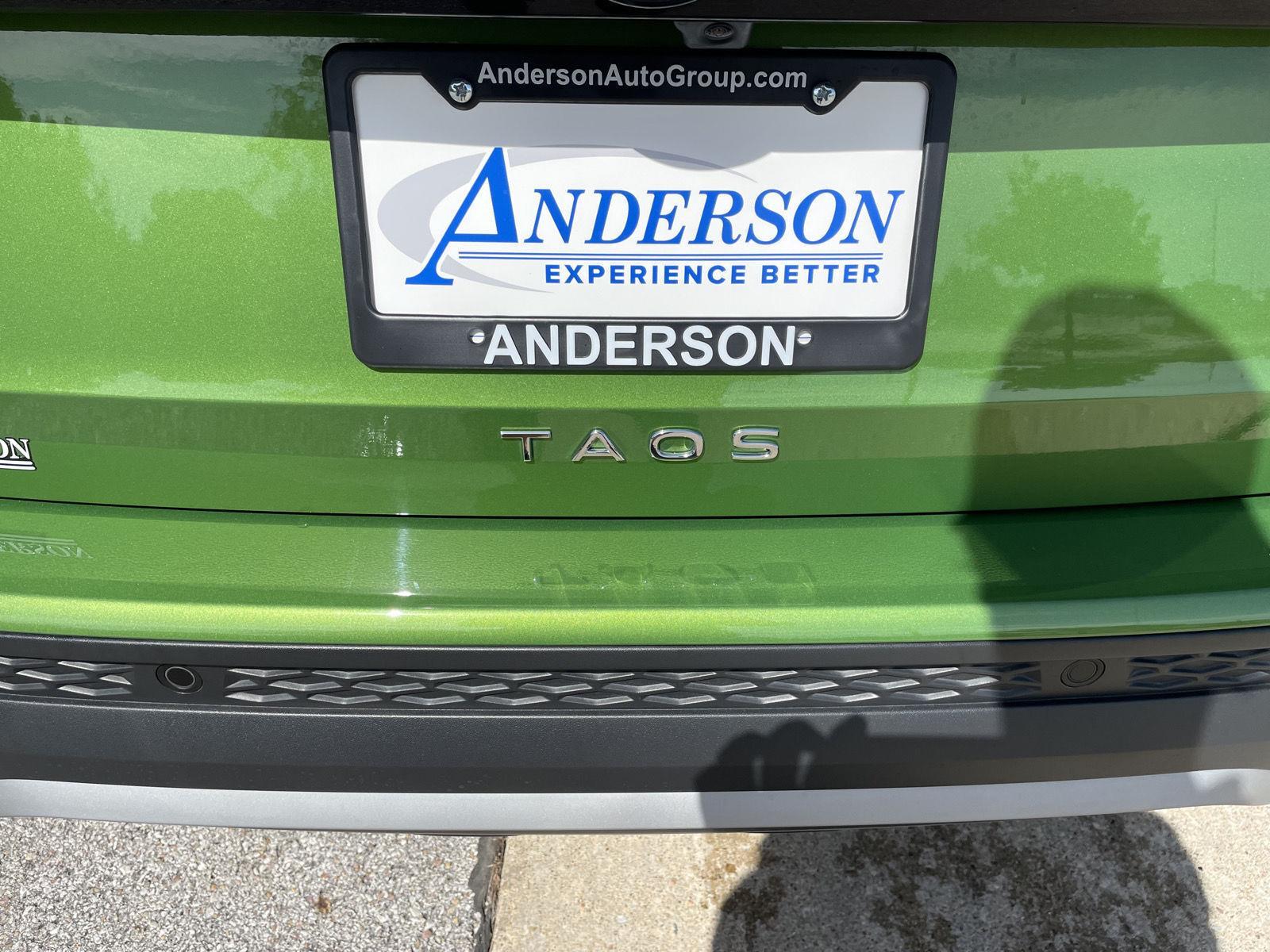 Vehicle photo 37
