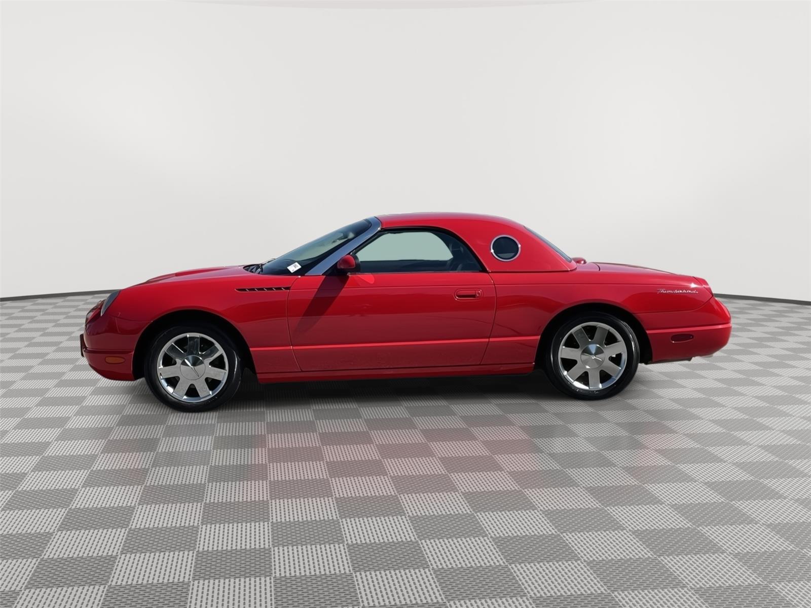 Vehicle photo 2