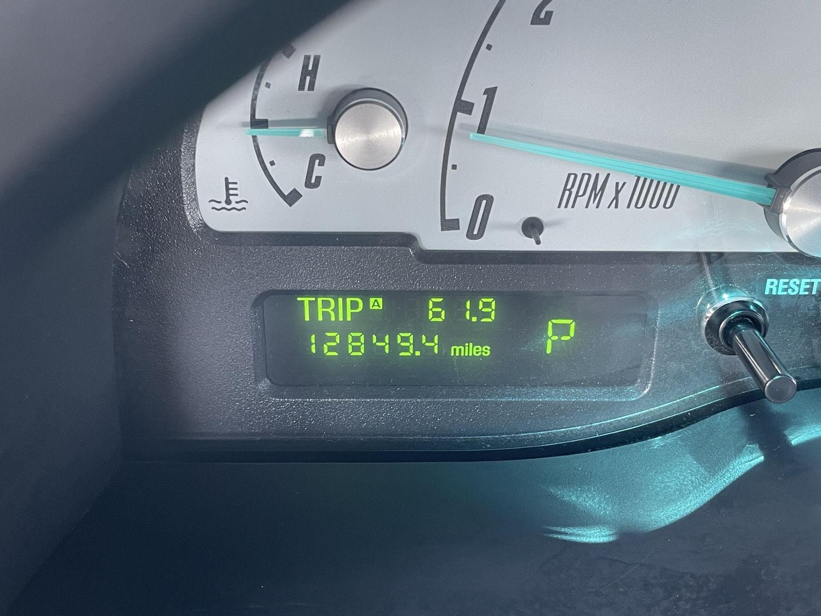 Vehicle photo 3