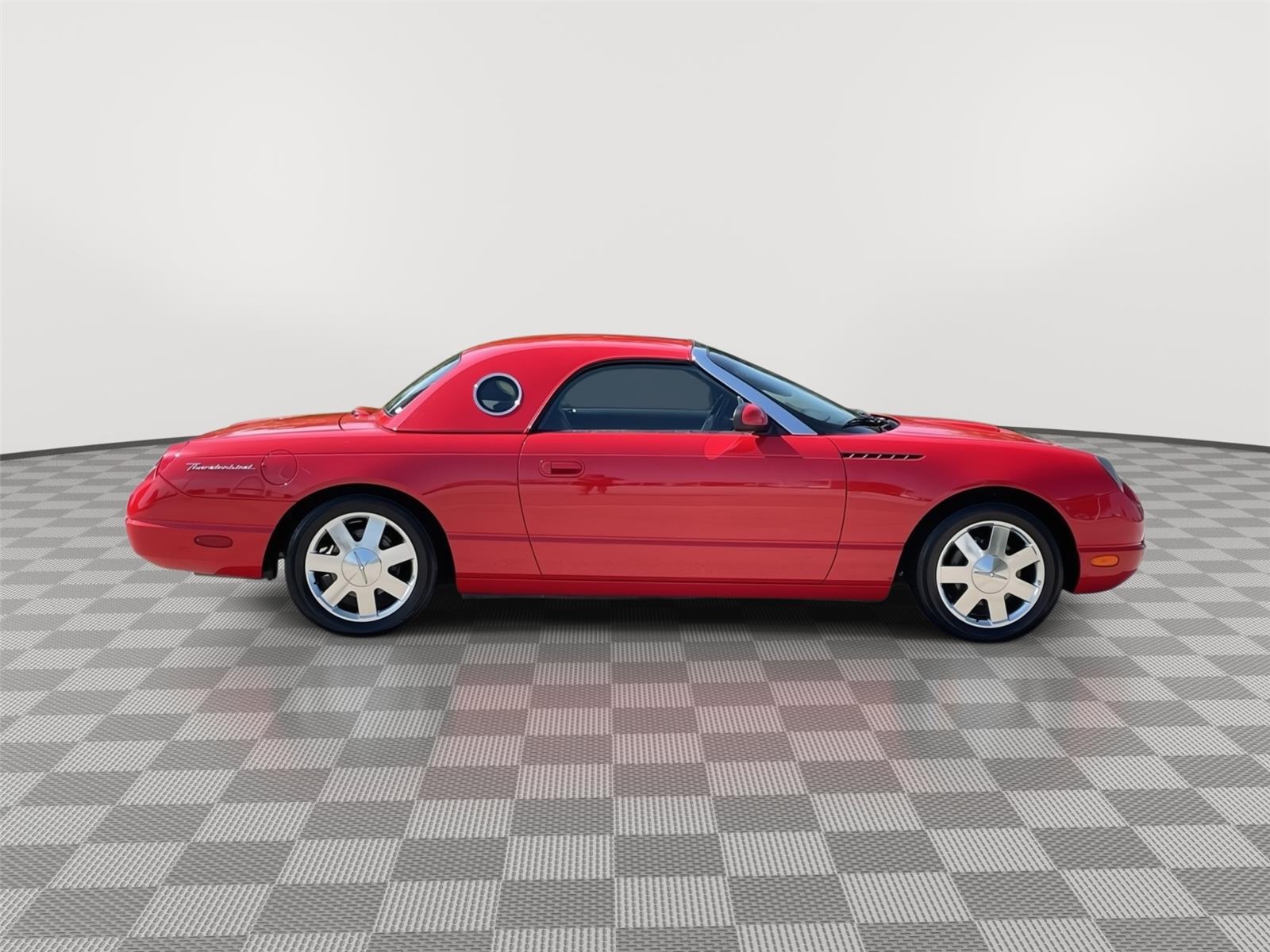 Vehicle photo 6