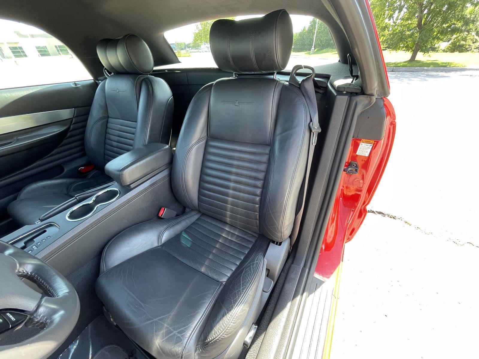 Vehicle photo 18