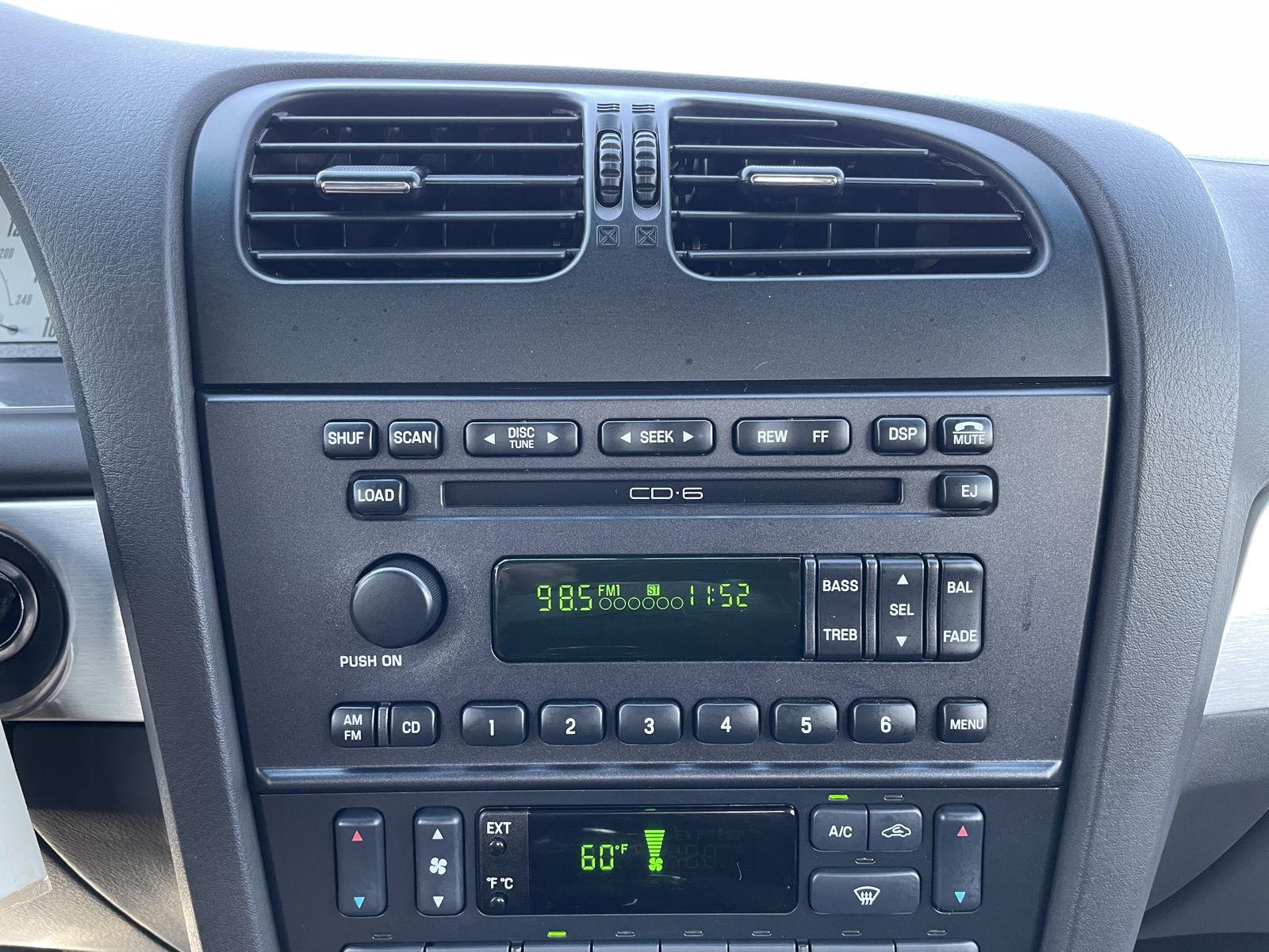 Vehicle photo 22