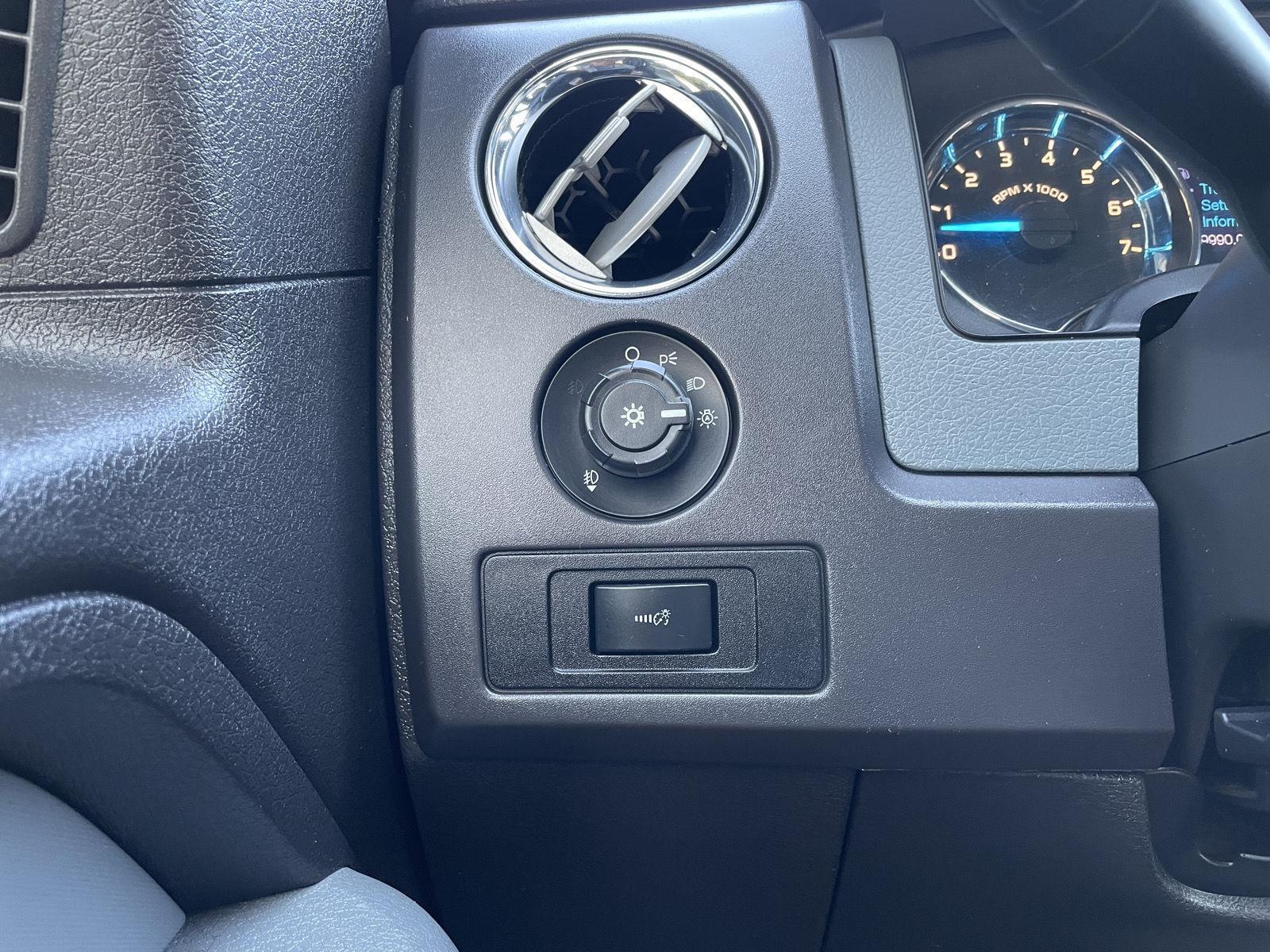 Vehicle photo 16
